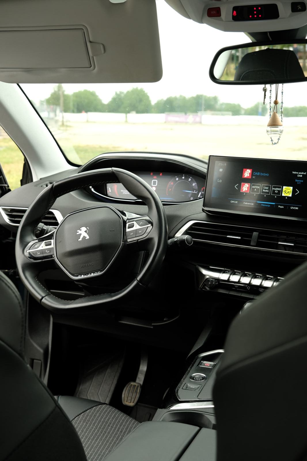 Peugeot 5008 1,2 PureTech, fotografija 10