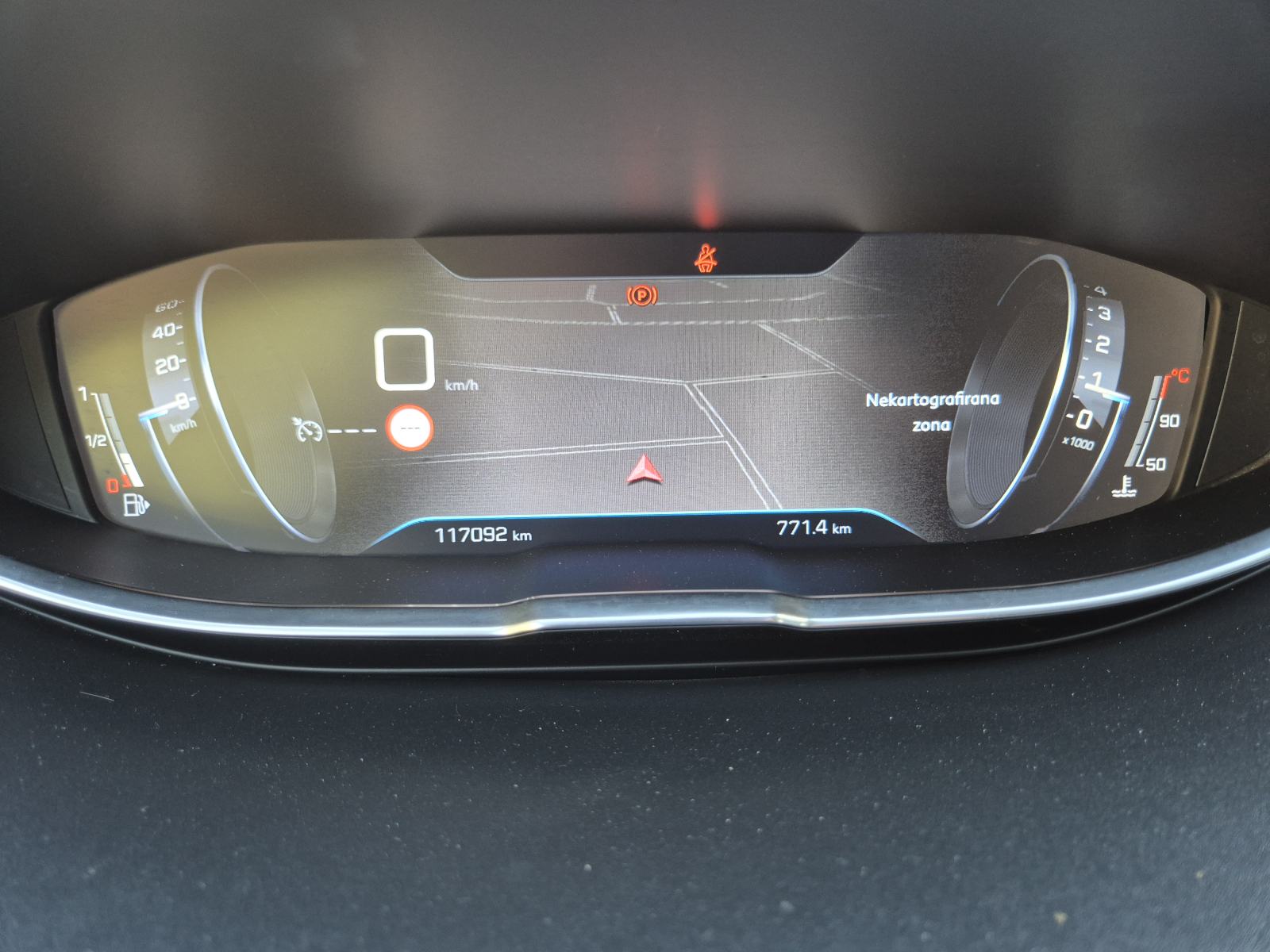 Peugeot 5008 Allure 1,2 PureTech 130 - 7 sjedala, FOCAL+DAB, fotografija 15