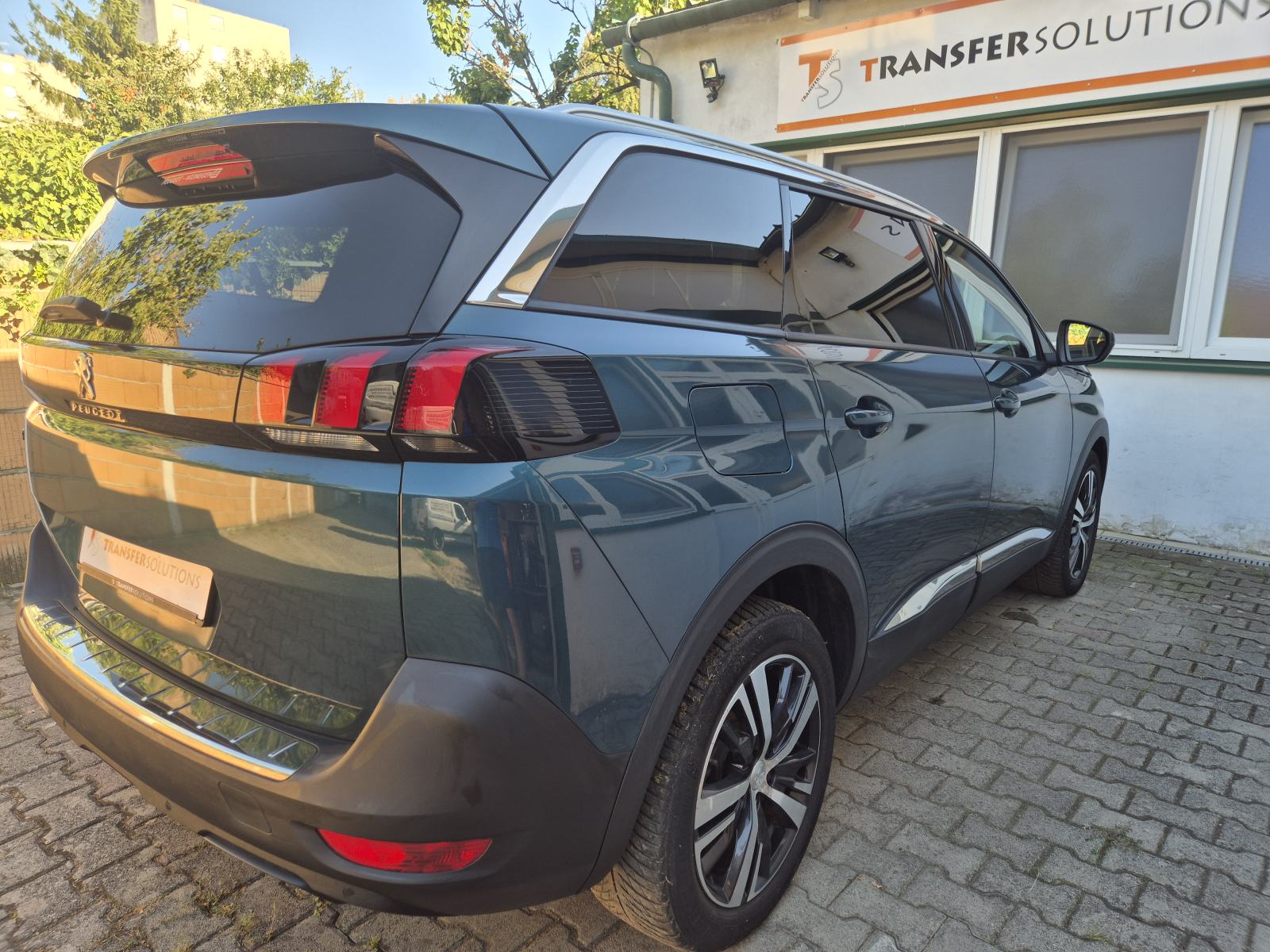 Peugeot 5008 Allure 1,2 PureTech 130 - 7 sjedala, FOCAL+DAB, fotografija 4