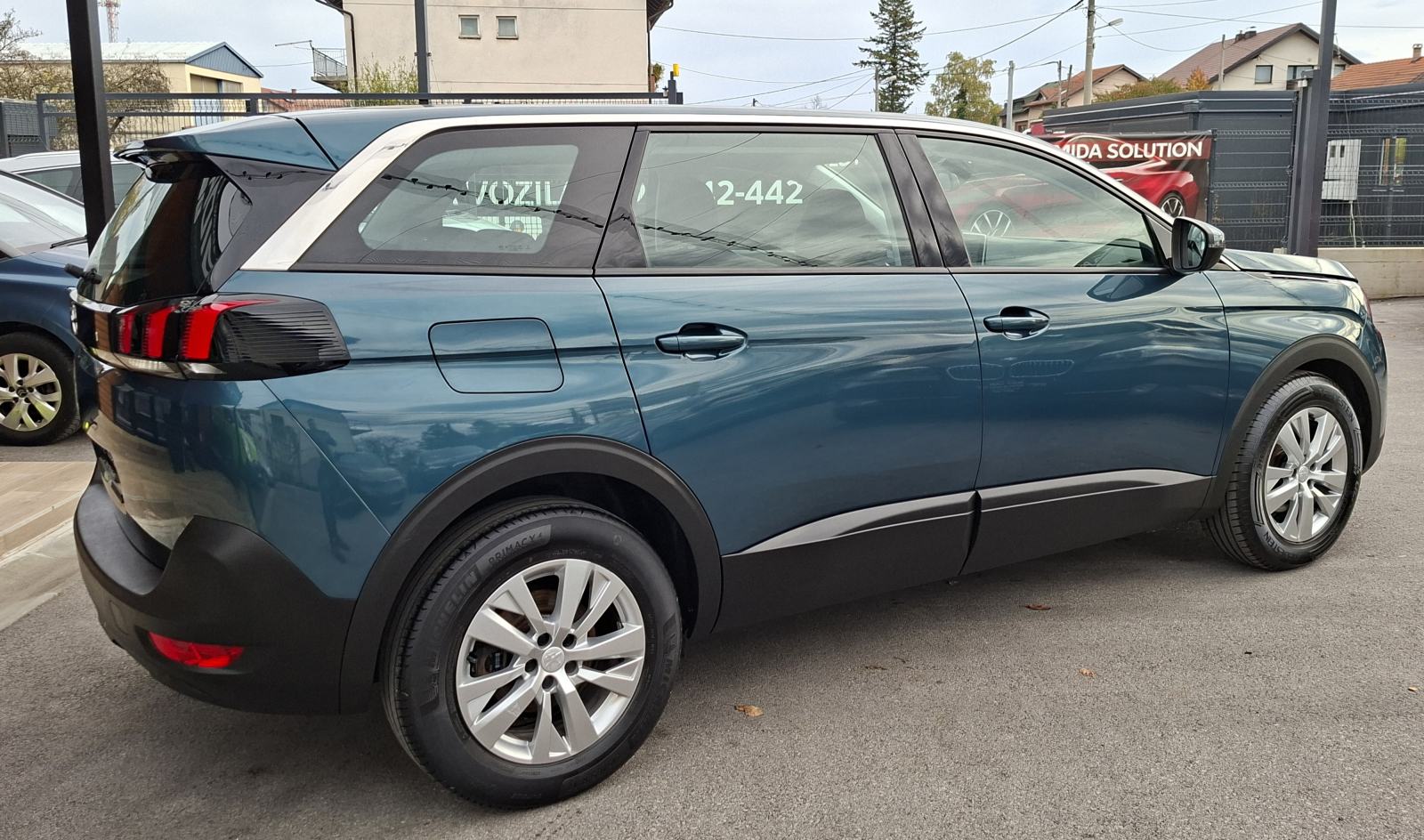 Peugeot 5008 1,2PureTech-7SJEDALA-2020-VELIKI SERVIS-KAO NOV, fotografija 8