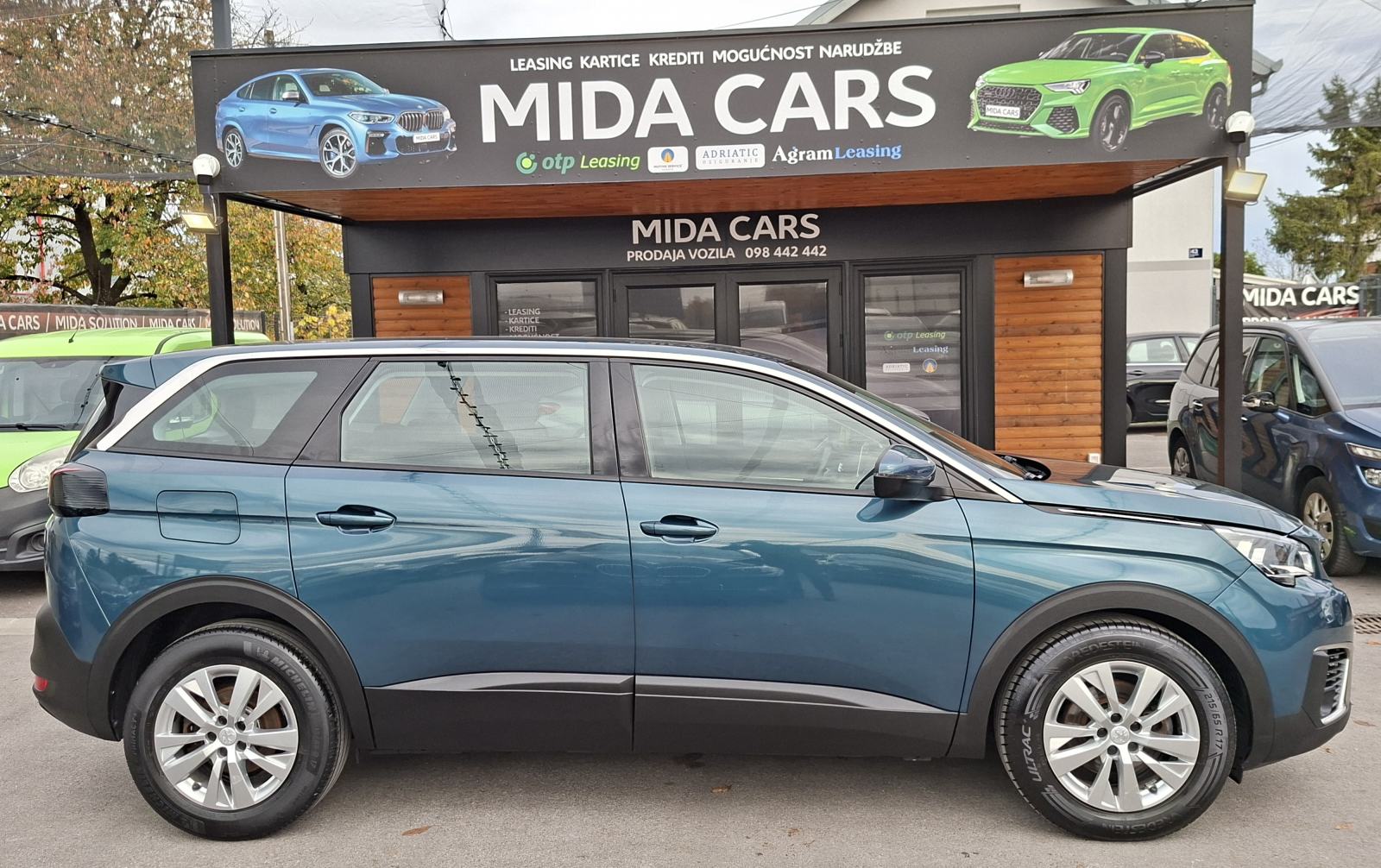 Peugeot 5008 1,2PureTech-7SJEDALA-2020-VELIKI SERVIS-KAO NOV, fotografija 2