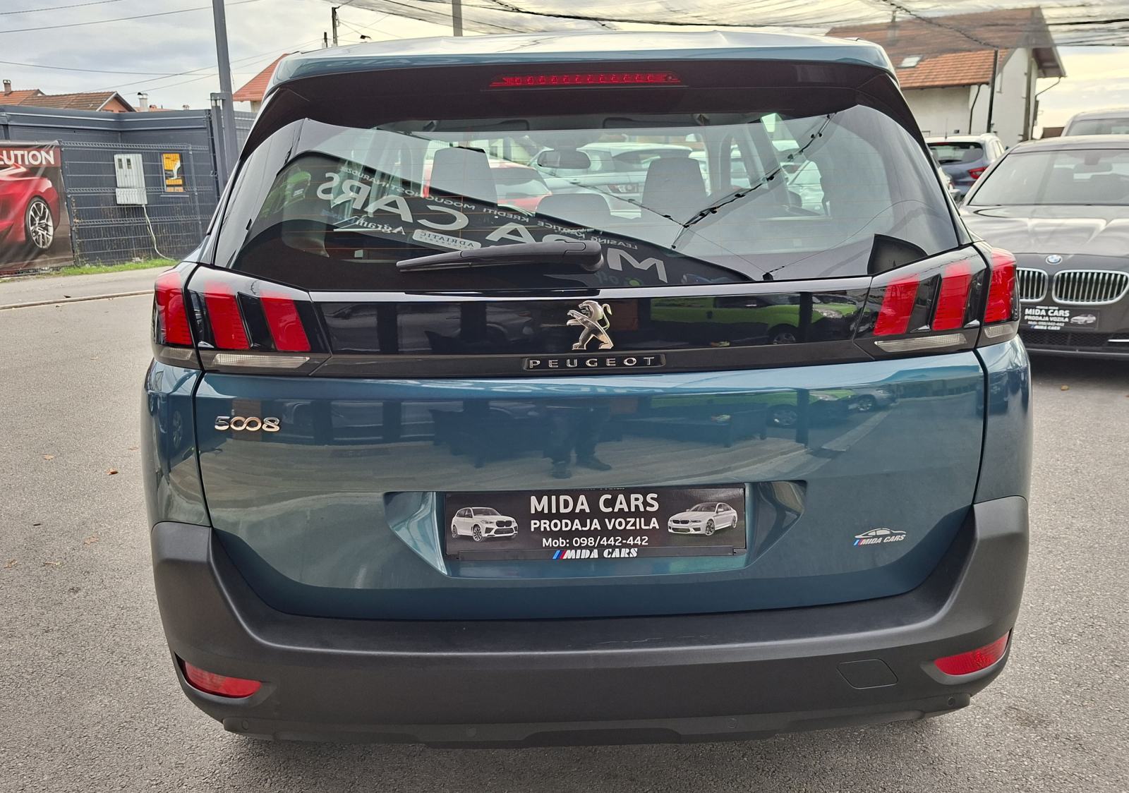 Peugeot 5008 1,2PureTech-7SJEDALA-2020-VELIKI SERVIS-KAO NOV, fotografija 9