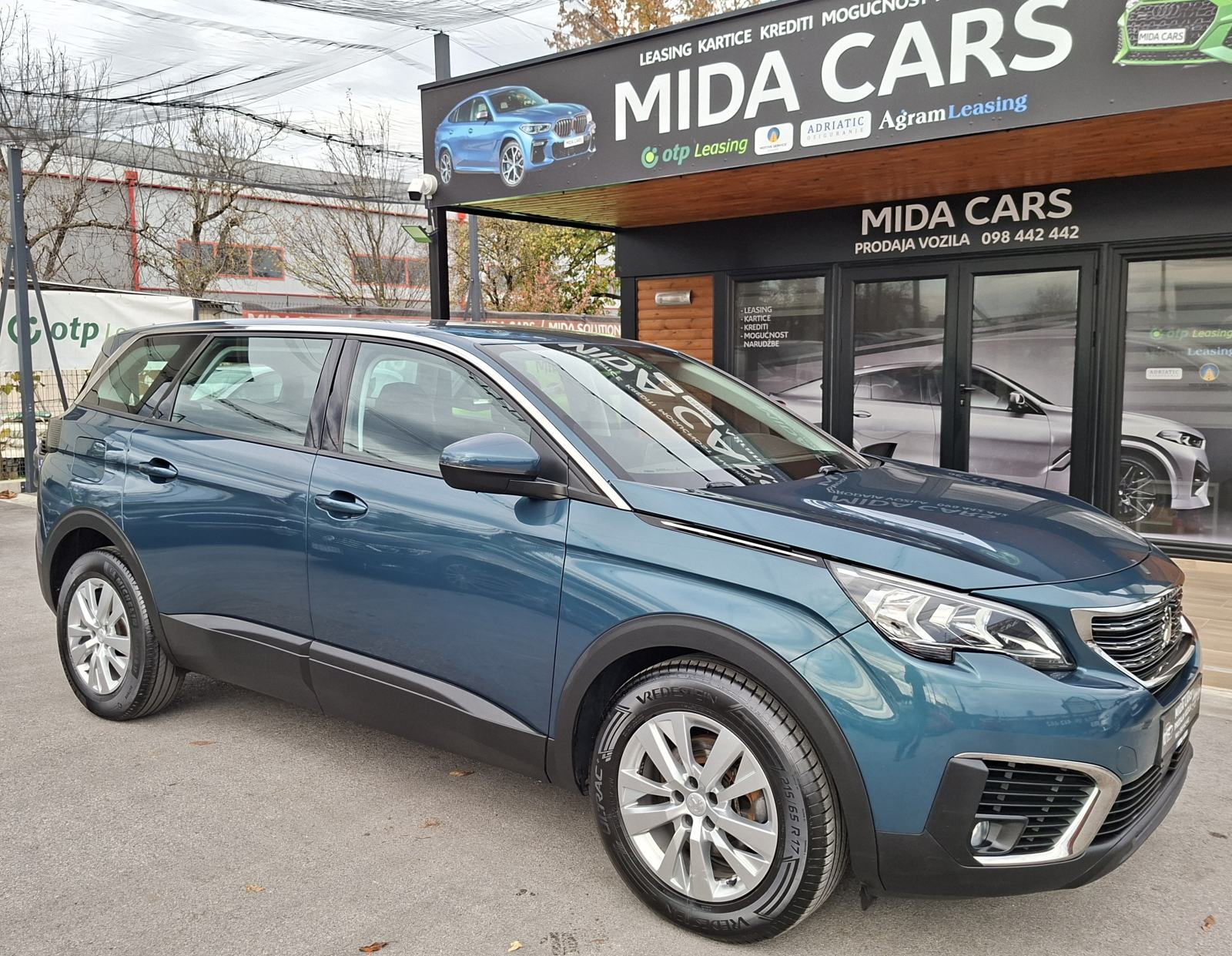 Peugeot 5008 1,2PureTech-7SJEDALA-2020-VELIKI SERVIS-KAO NOV, fotografija 14