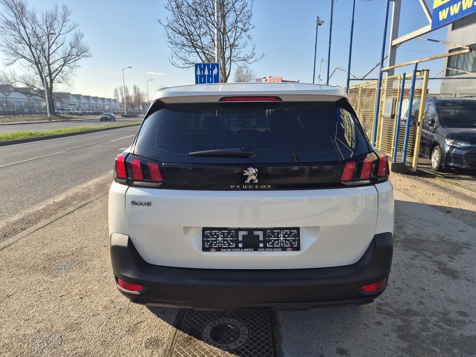 Peugeot 5008 1.5 BHDi, 7 sjedala, odlično stanje, garancija na vozilo., fotografija 6
