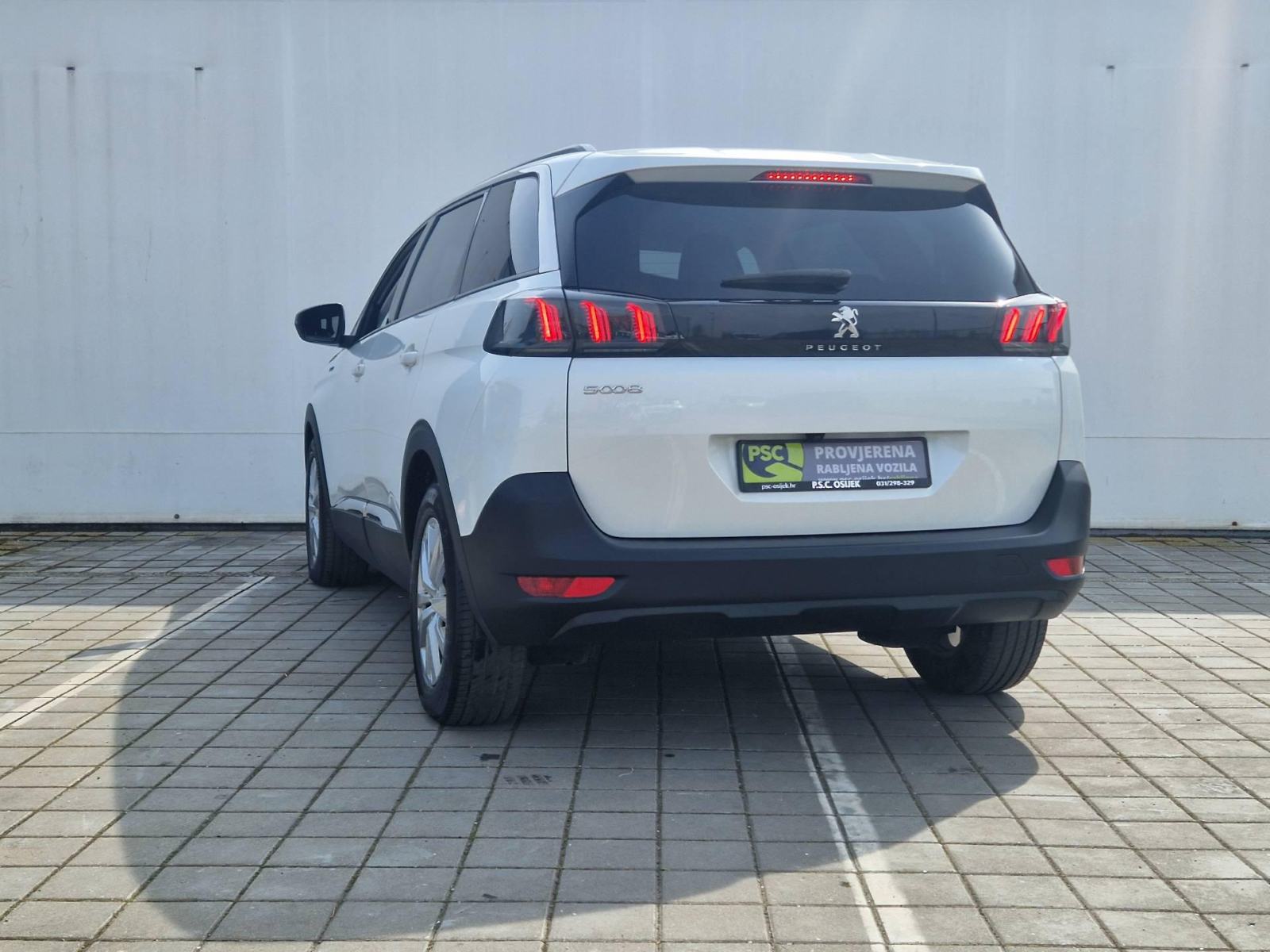 PEUGEOT 5008 1,5 Blue HDI STYLE, 7 sjedala, fotografija 3