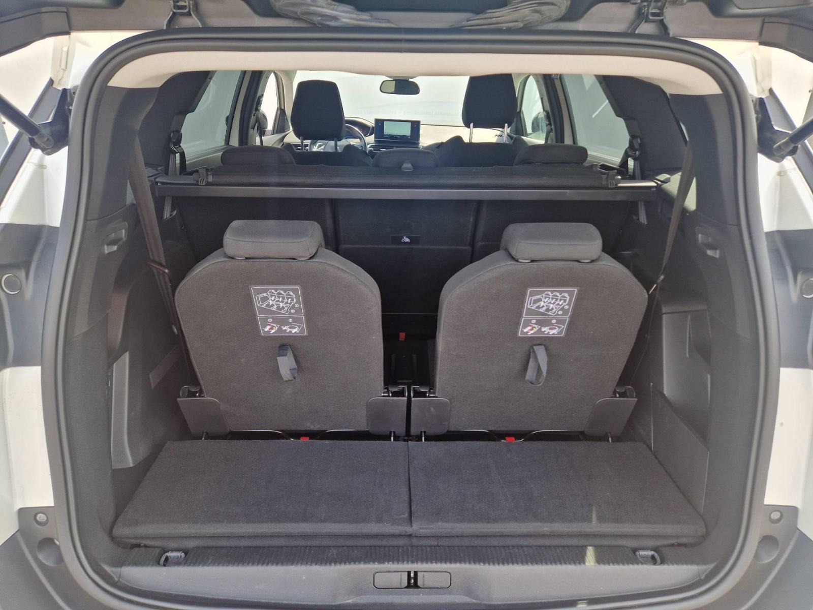 PEUGEOT 5008 1,5 Blue HDI STYLE, 7 sjedala, fotografija 11