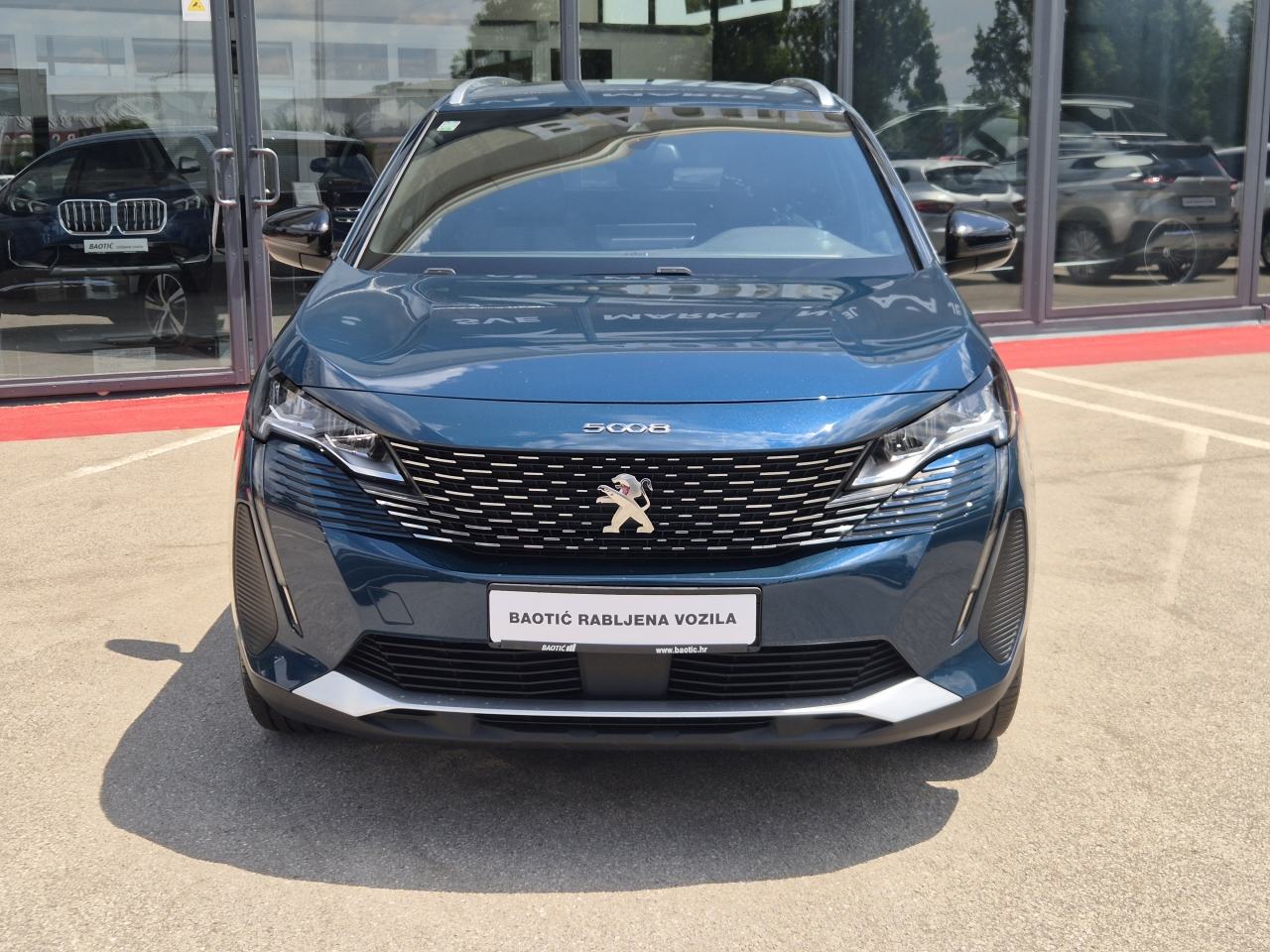 Peugeot 5008 1,5 BlueHDI 130 Allure Business Aut., fotografija 2