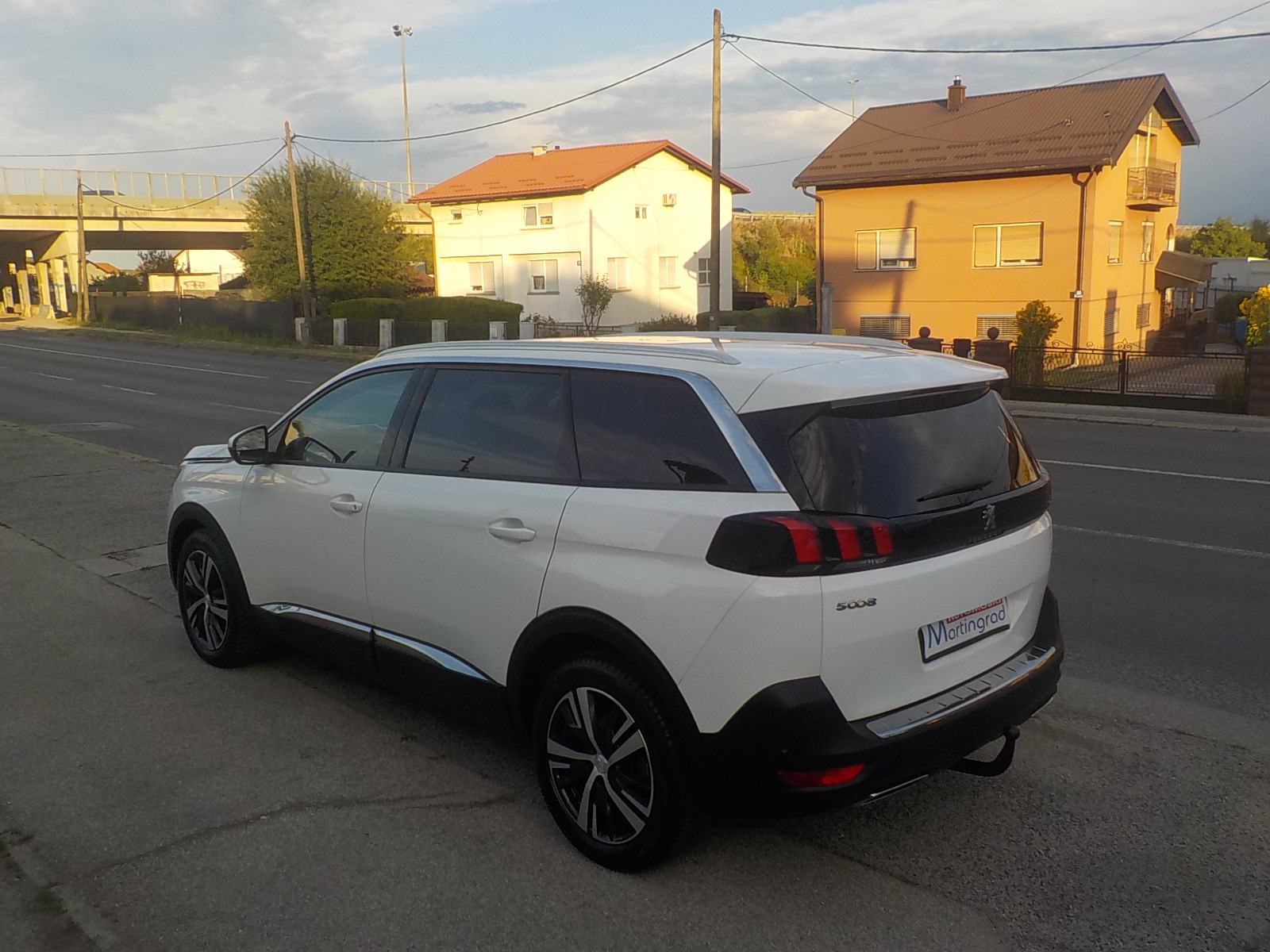 Peugeot 5008 1,5 BlueHDi ⭐️130 ks⭐️F1⭐️ALLURE⭐️KOŽA⭐️GARANCIJA⭐️, fotografija 5