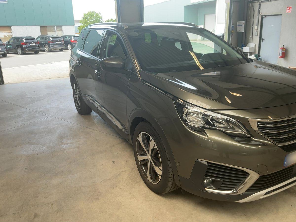 Peugeot 5008 1,5 BlueHDI ALLURE, 7 SJEDALA, NAVI, PANORAMA, KUKA, fotografija 2