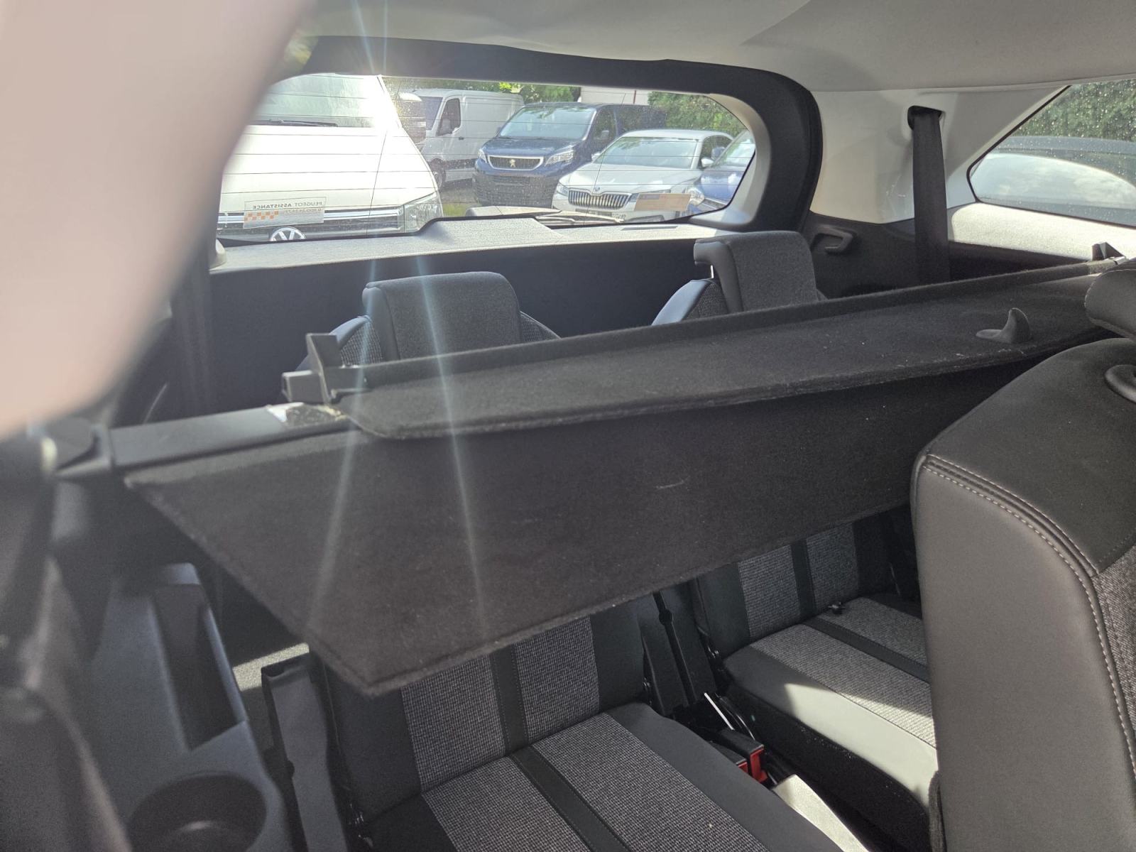 Peugeot 5008 1,5 BlueHDI AUTOMAT. 7 SJED. NIJE UVOZ REGITIRAN DO 04.26, fotografija 10