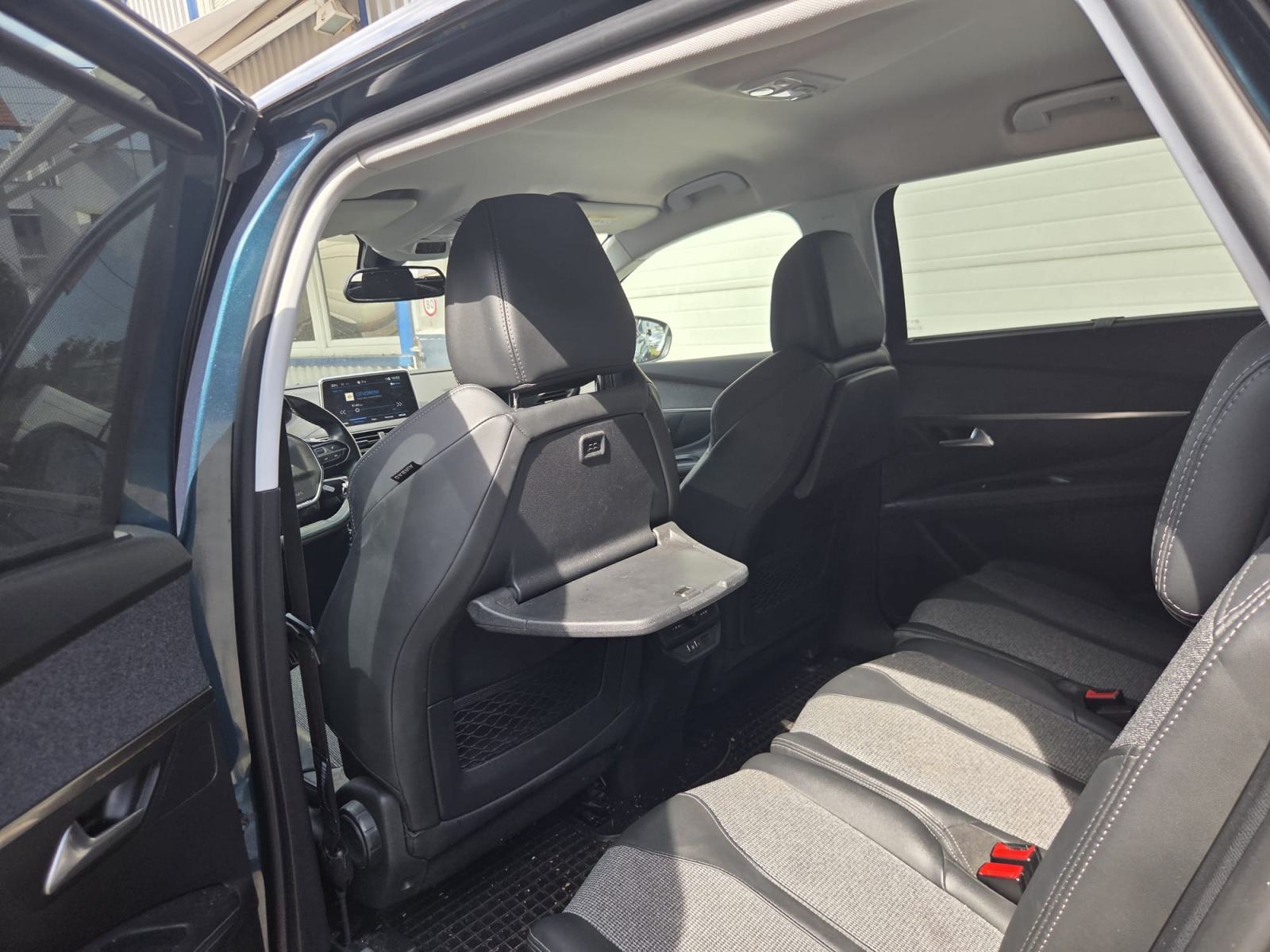 Peugeot 5008 1,5 BlueHDI AUTOMAT. 7 SJED. NIJE UVOZ REGITIRAN DO 04.26, fotografija 9