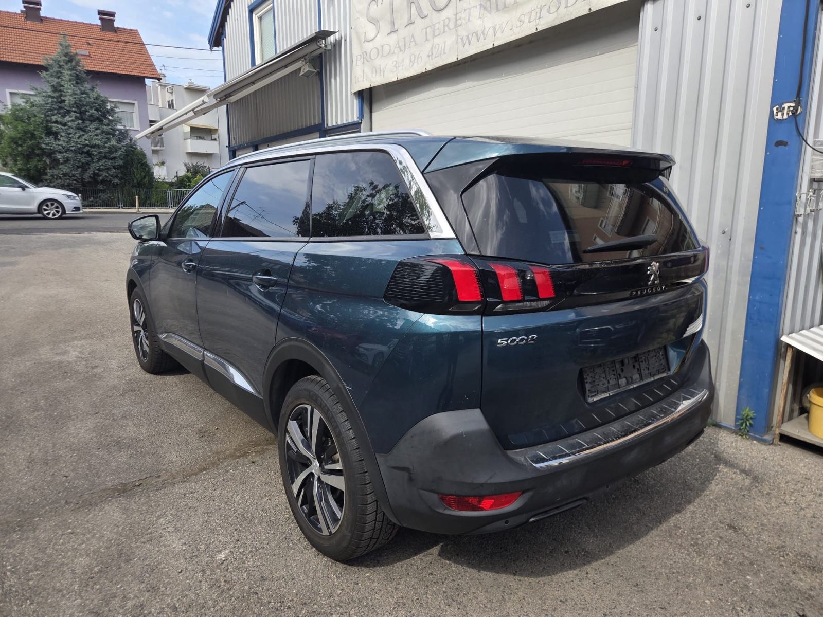 Peugeot 5008 1,5 BlueHDI AUTOMAT. 7 SJED. NIJE UVOZ REGITIRAN DO 04.26, fotografija 5