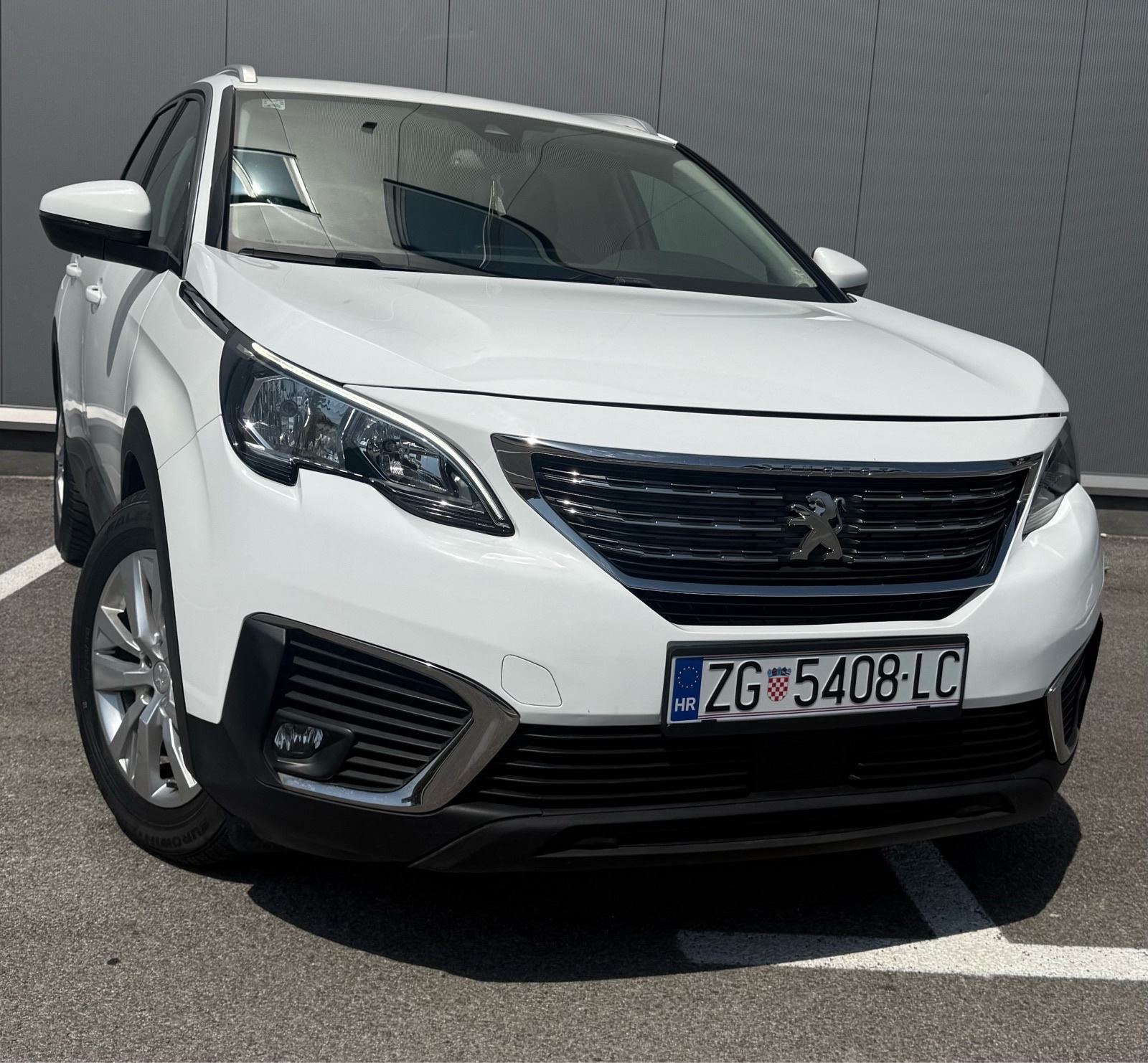 Peugeot 5008 1,5 BlueHDI automatik 7 sjedala ISPOD CIJENE HITNO, fotografija 2