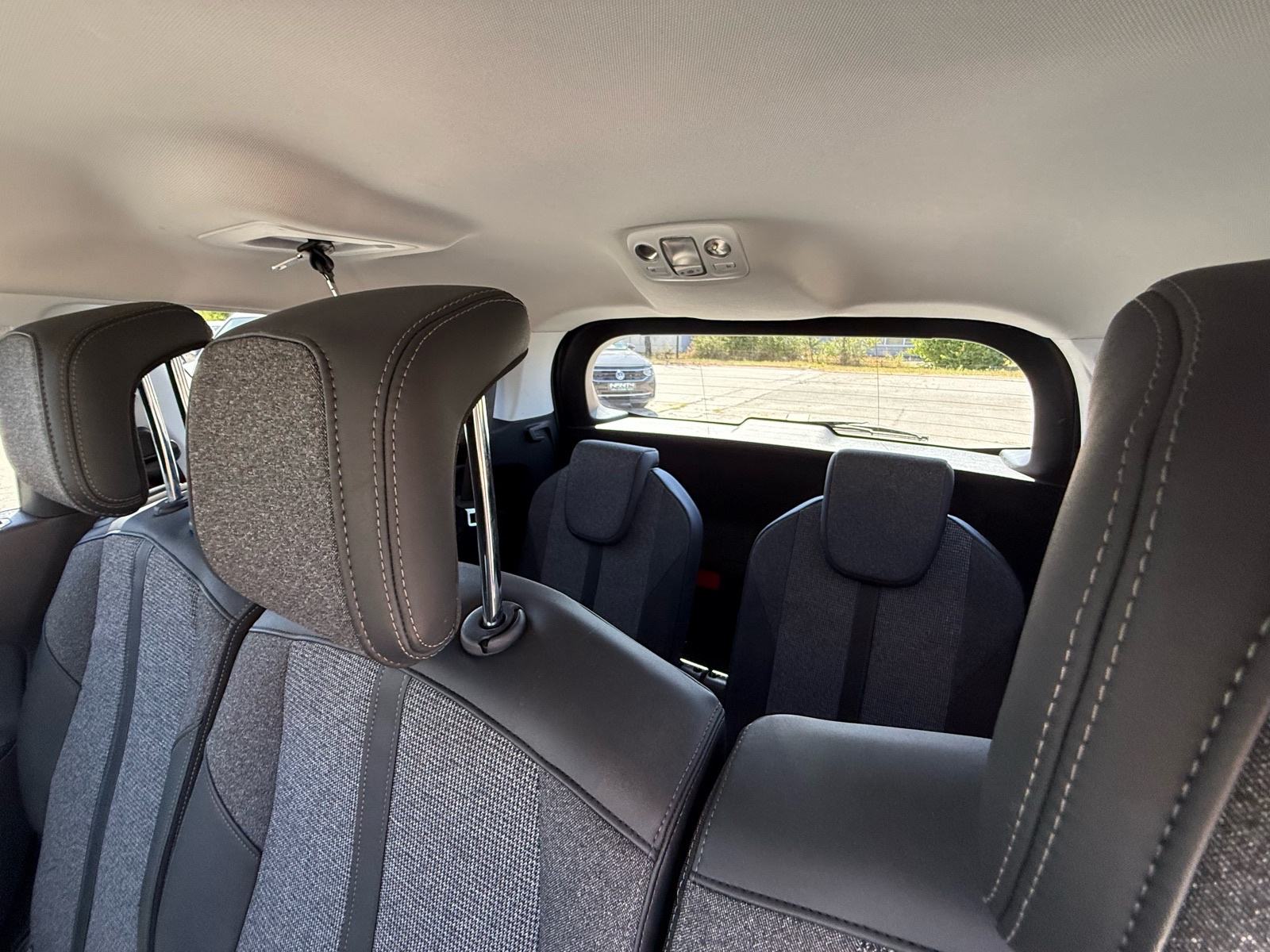 Peugeot 5008 1,5 BlueHDI LEASING BEZ UČEŠĆA, 7 SJEDALA, V. SERVIS, PDC, fotografija 19