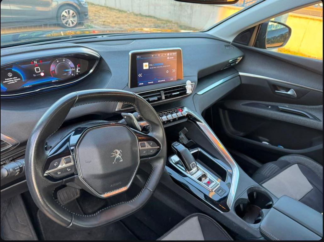Peugeot 5008 1,5 BlueHDI, fotografija 4