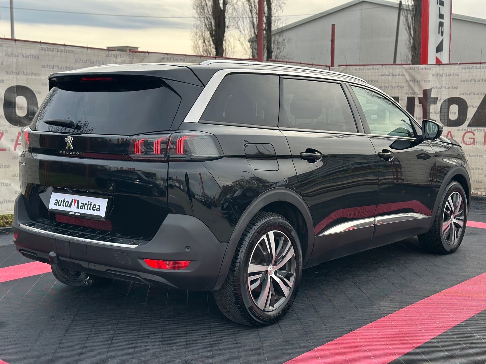 Peugeot 5008 1,5 HDI Automatik, 7 Sjedala, Kamera, Navi, 18" ALU, fotografija 17