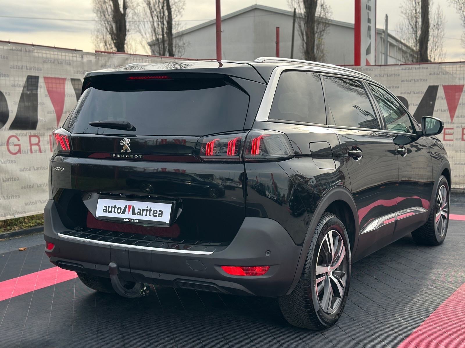 Peugeot 5008 1,5 HDI Automatik, 7 Sjedala, Kamera, Navi, 18" ALU, fotografija 18