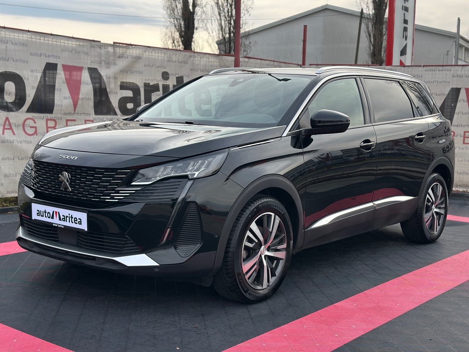 Peugeot 5008 1,5 HDI Automatik, 7 Sjedala, Kamera, Navi, 18" ALU, fotografija 2