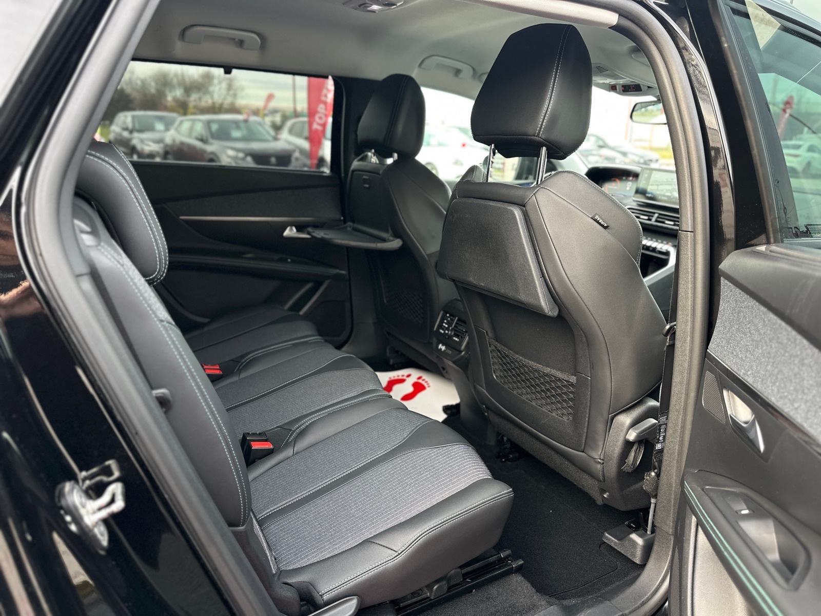 Peugeot 5008 1,5 HDI Automatik, 7 Sjedala, Kamera, Navi, 18" ALU, fotografija 11