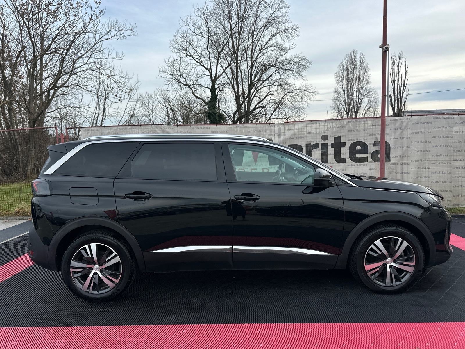 Peugeot 5008 1,5 HDI Automatik, 7 Sjedala, Kamera, Navi, 18" ALU, fotografija 20