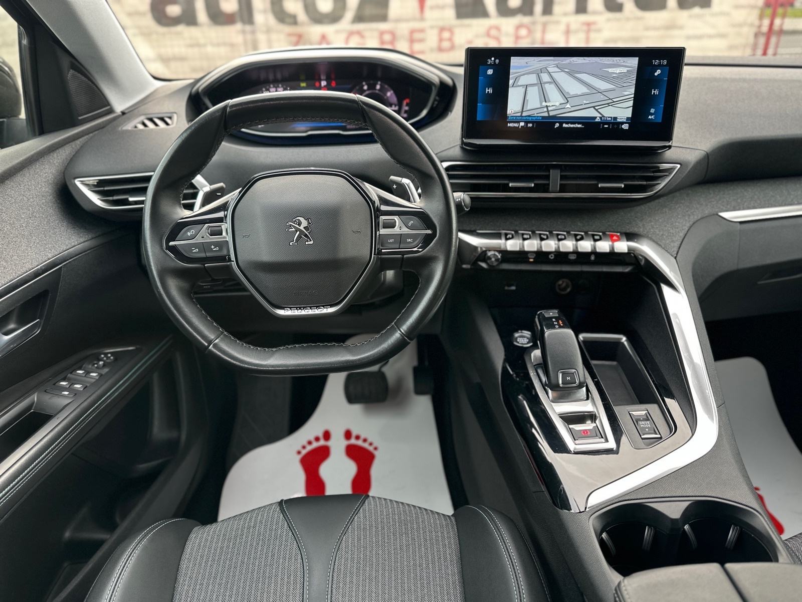 Peugeot 5008 1,5 HDI Automatik, 7 Sjedala, Kamera, Navi, 18" ALU, fotografija 8