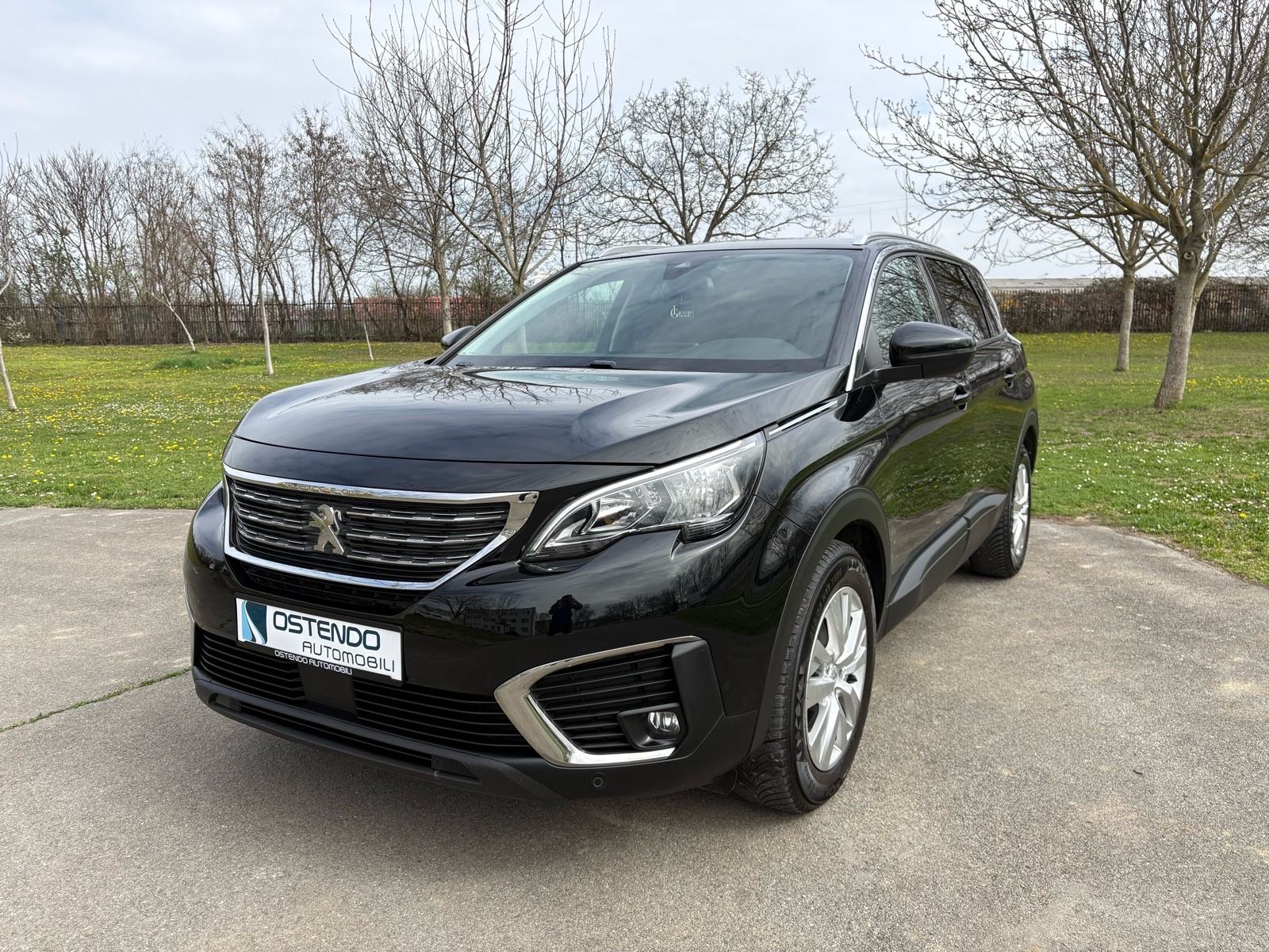 Peugeot 5008 1,5 HDI Active, fotografija 1