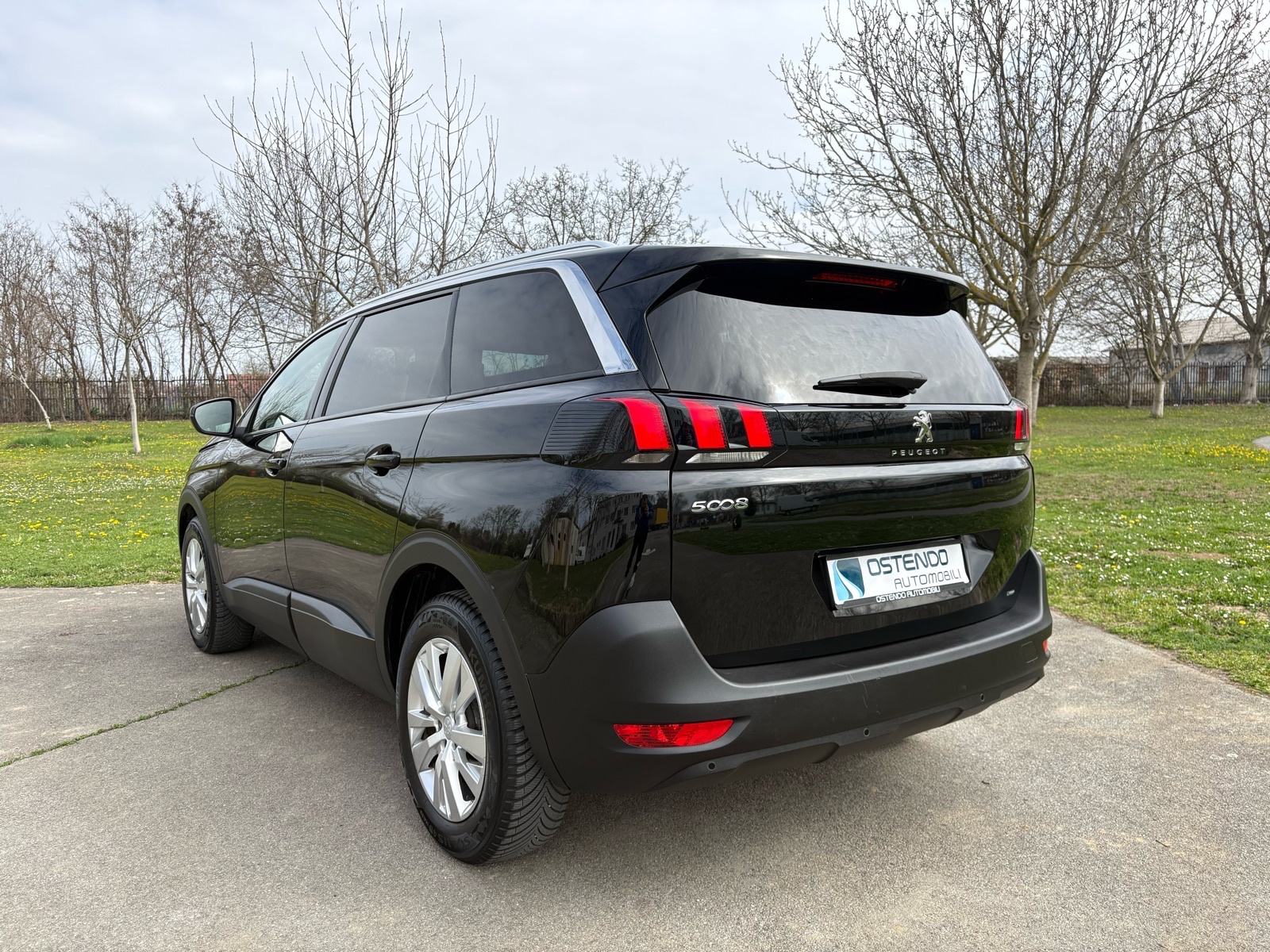 Peugeot 5008 1,5 HDI Active, fotografija 3