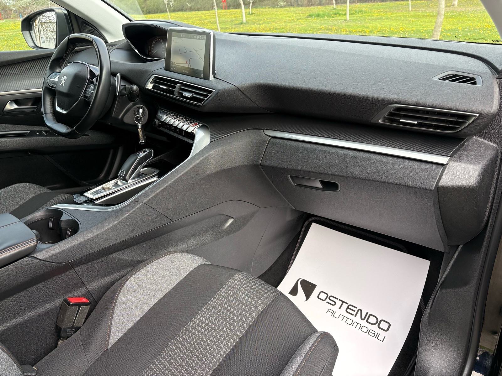 Peugeot 5008 1,5 HDI Active, fotografija 13