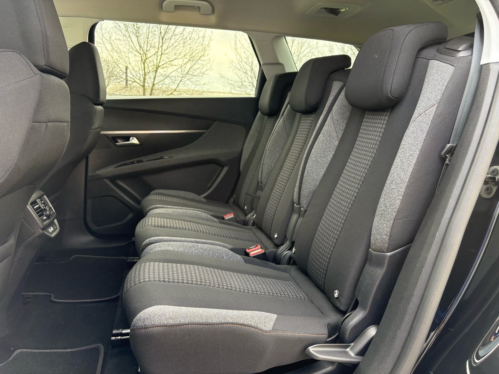 Peugeot 5008 1,5 HDI Active, fotografija 20