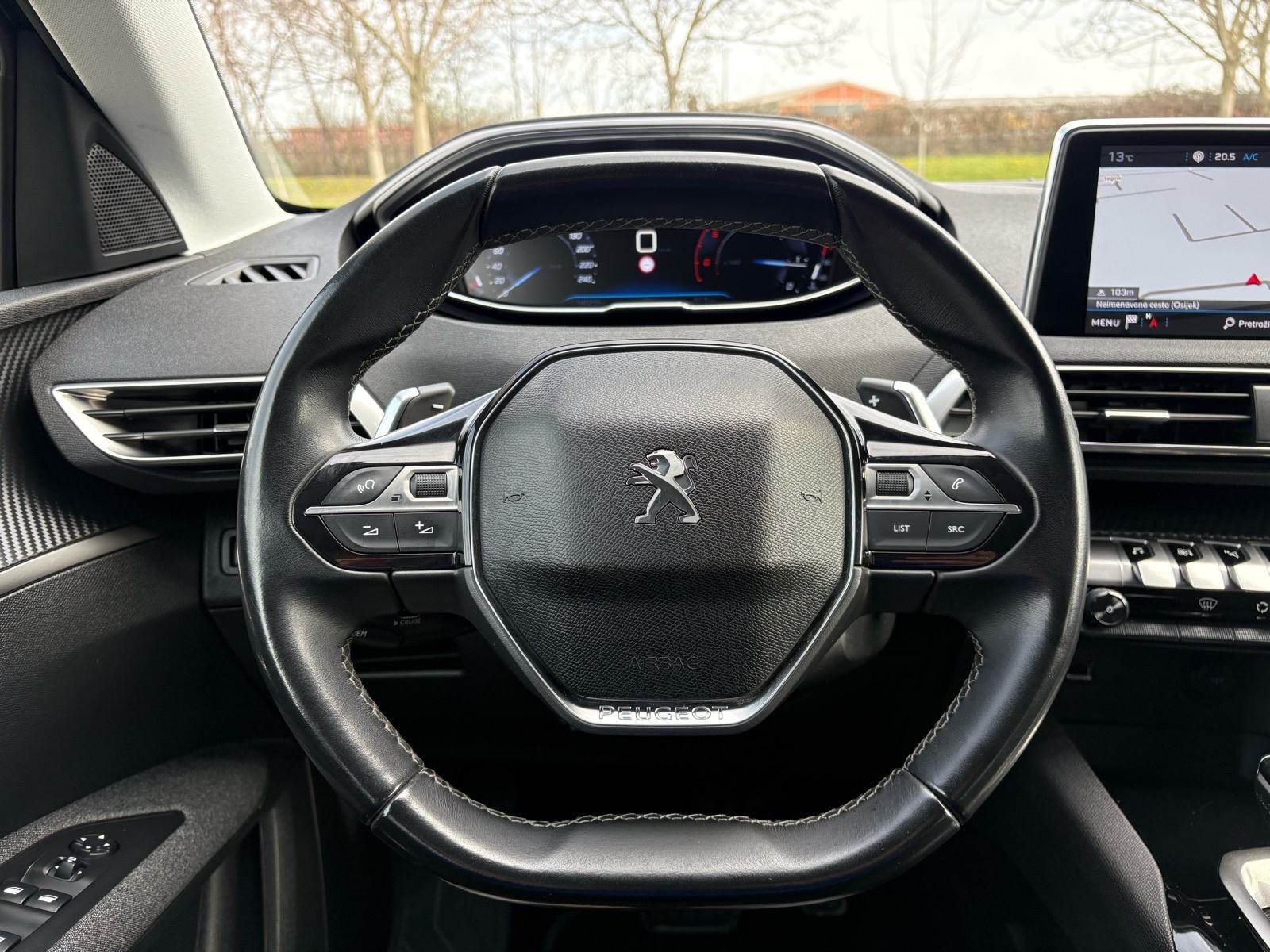 Peugeot 5008 1,5 HDI Active, fotografija 11