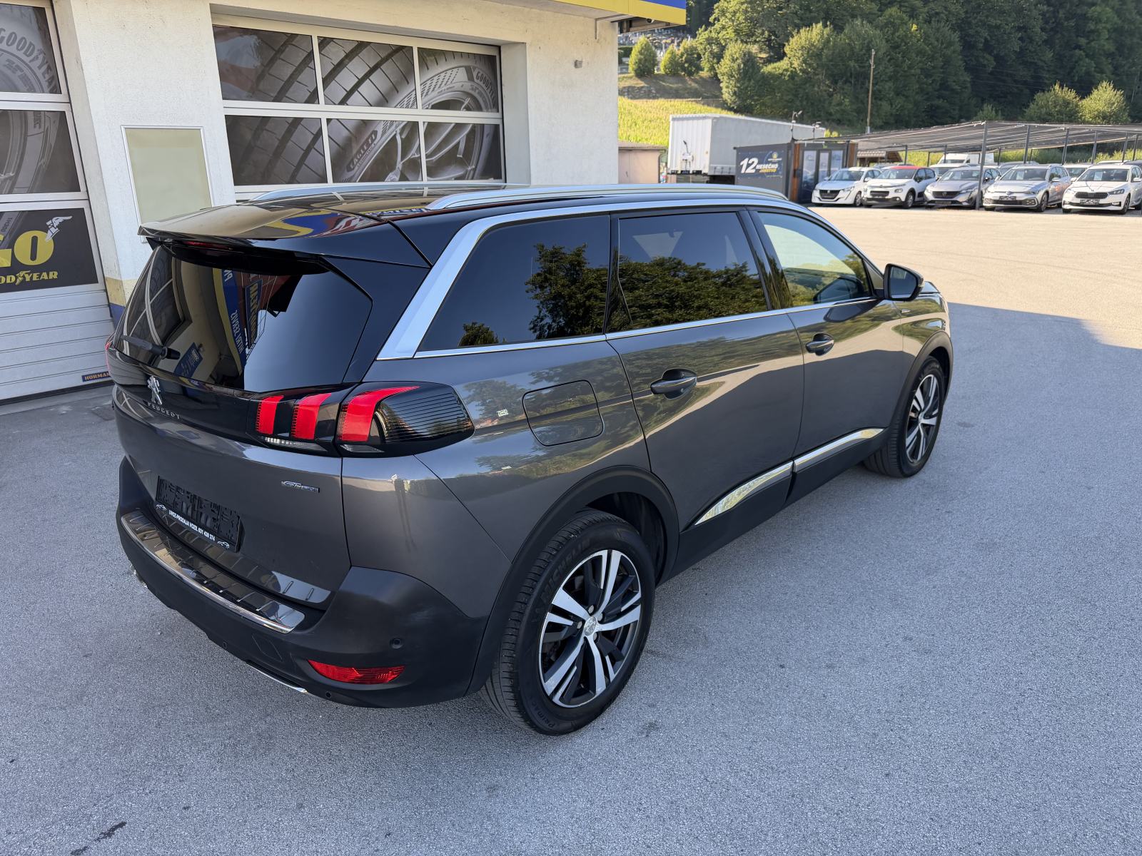 Peugeot 5008 1,6 BlueHDI-AUT.-GT LINE-LED-ALU-NAVI-PDC-SERVISIRAN-, fotografija 4