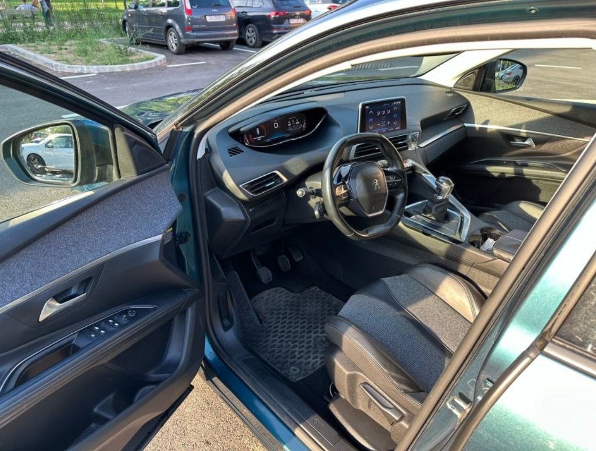 Peugeot 5008 1,6 BlueHDI, fotografija 8