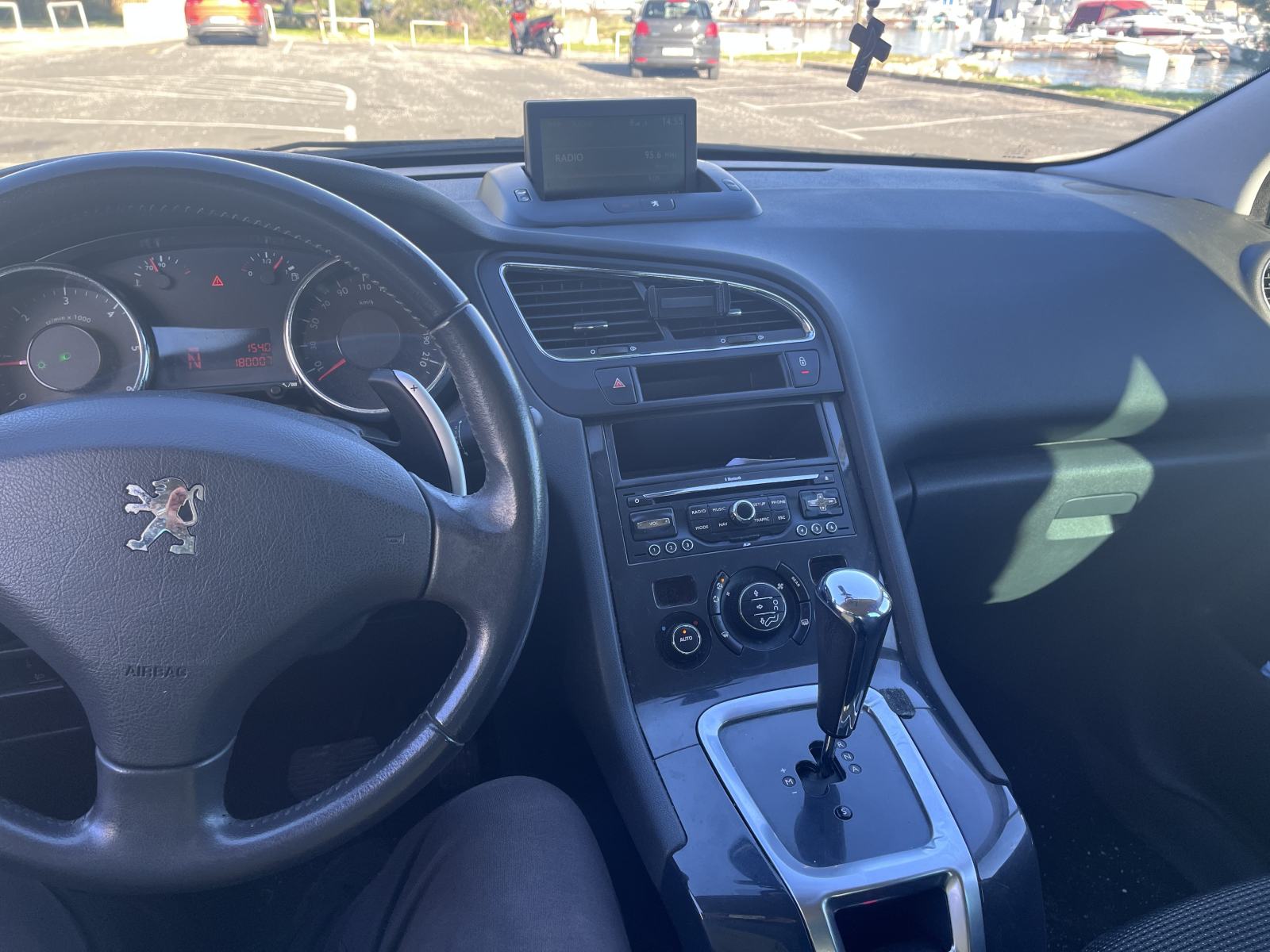 Peugeot 5008 1,6 e-HDi automatik, fotografija 5