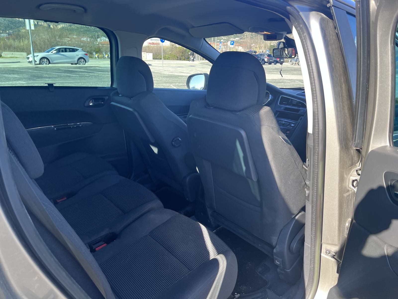 Peugeot 5008 1,6 e-HDi automatik, fotografija 4