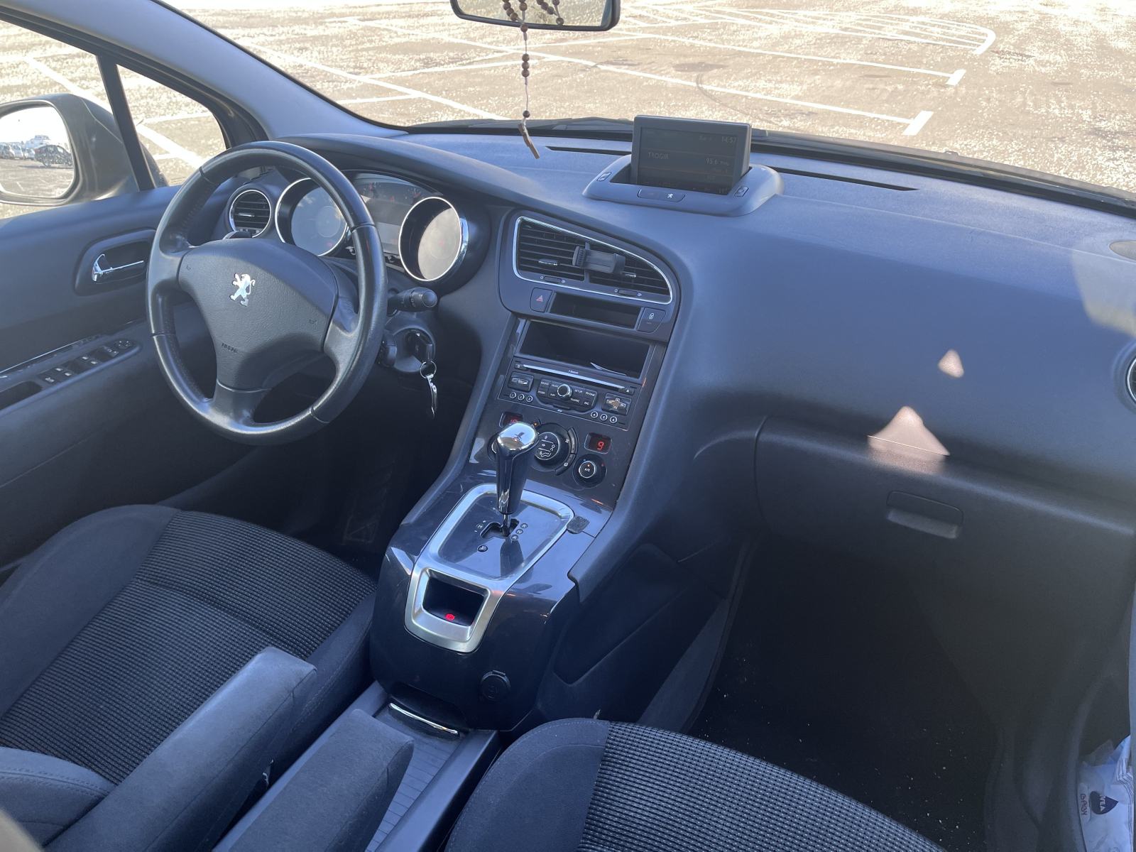 Peugeot 5008 1,6 e-HDi automatik, fotografija 9