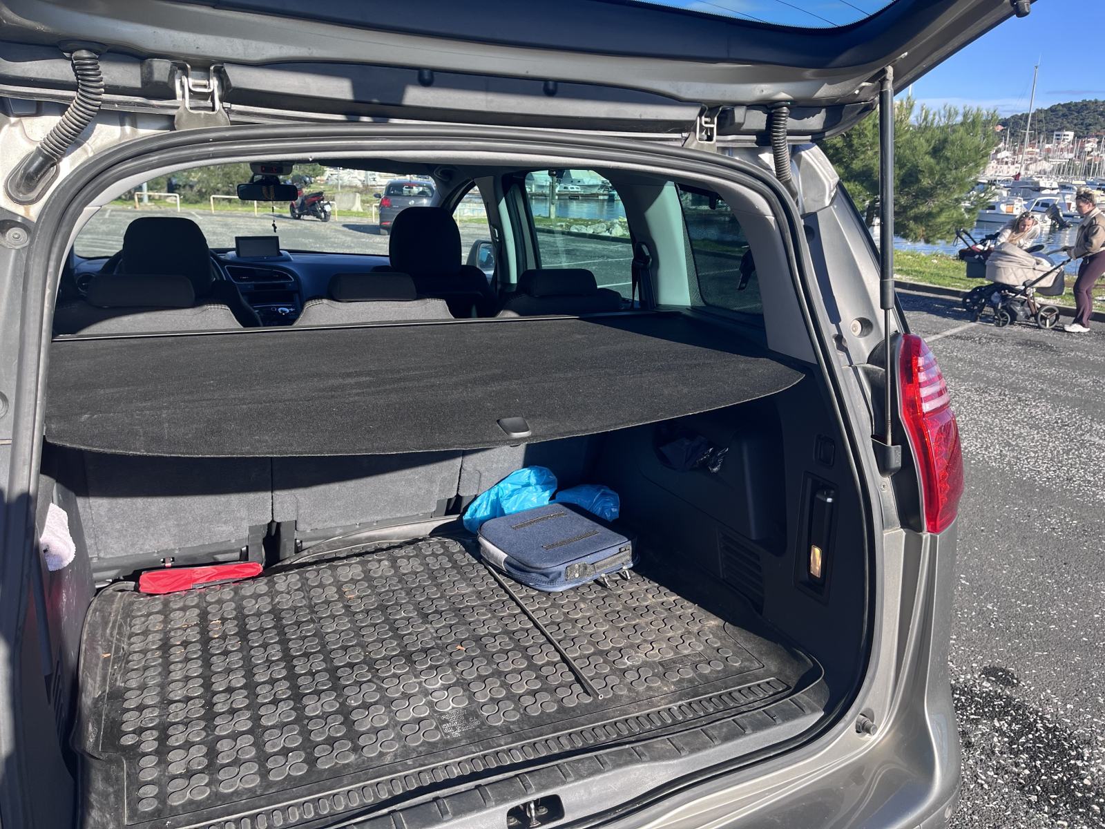 Peugeot 5008 1,6 e-HDi automatik, fotografija 10