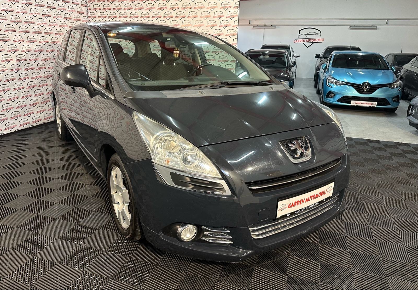 Peugeot 5008 1,6 e-HDi, fotografija 4