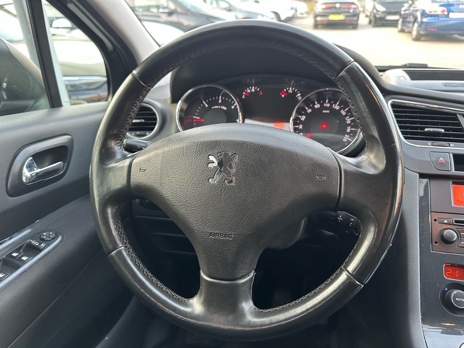 Peugeot 5008 1,6 e-HDi, fotografija 14
