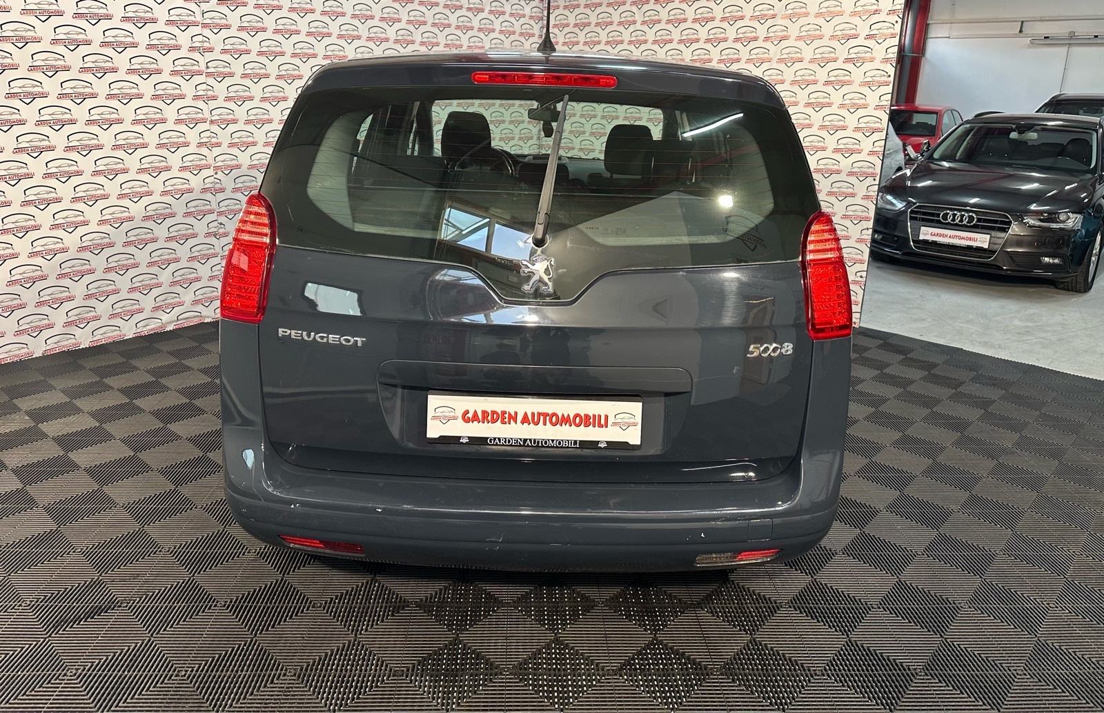 Peugeot 5008 1,6 e-HDi, fotografija 6