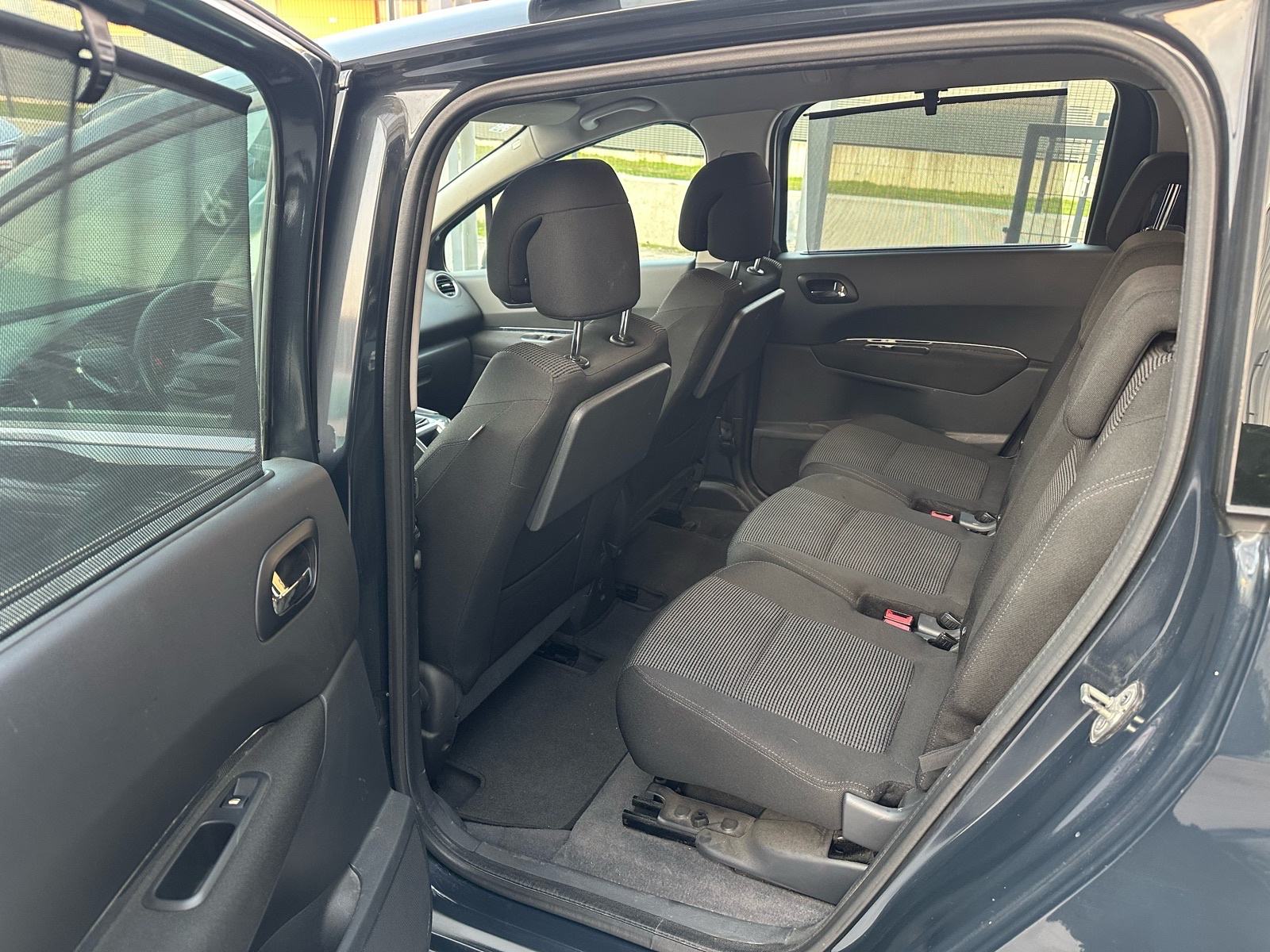 Peugeot 5008 1,6 e-HDi, fotografija 16
