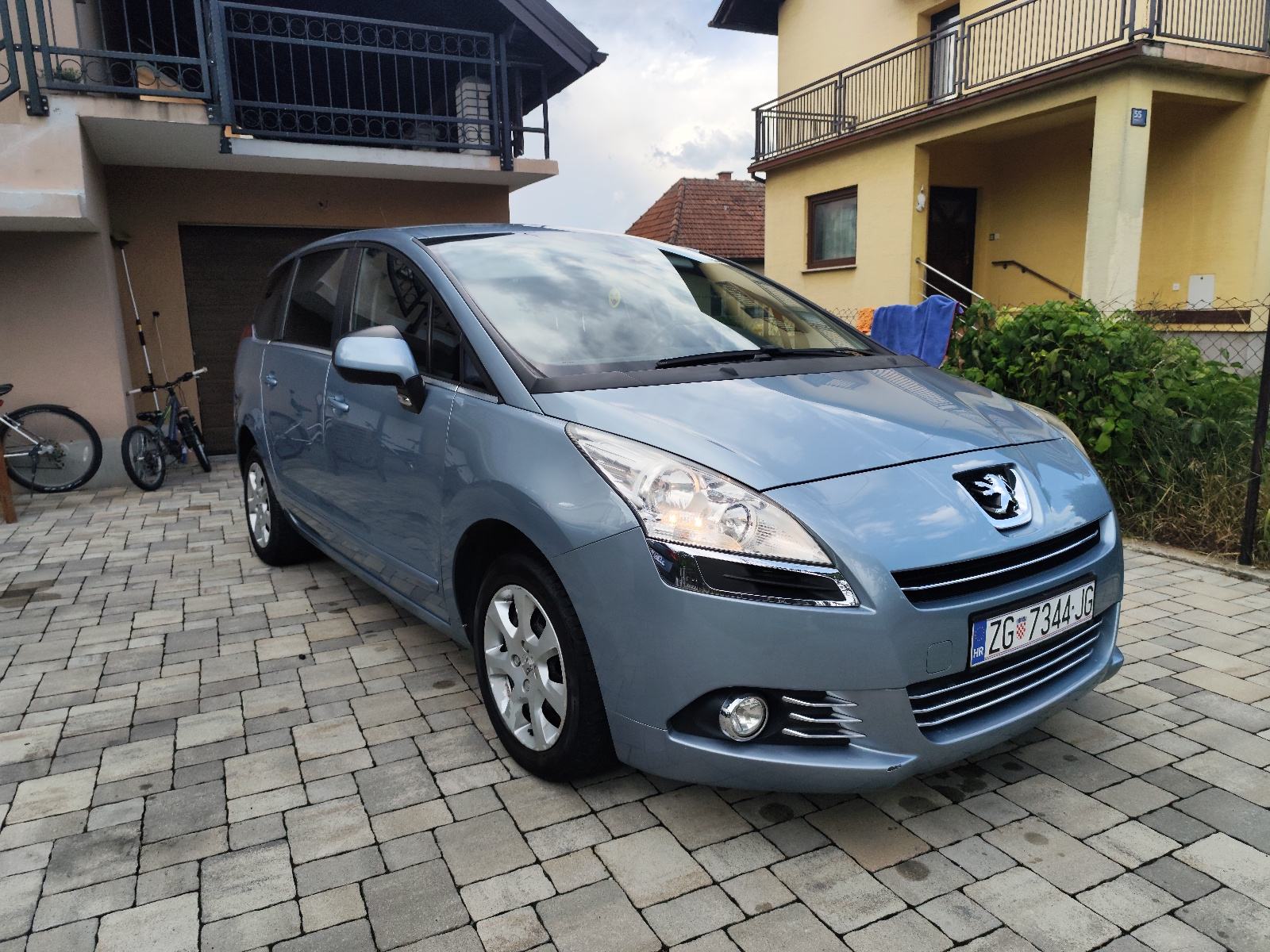 Peugeot 5008 1,6 HDi 2010g × Reg 6/27 × NAVI × KLIMA × PARK SENZORI, fotografija 2