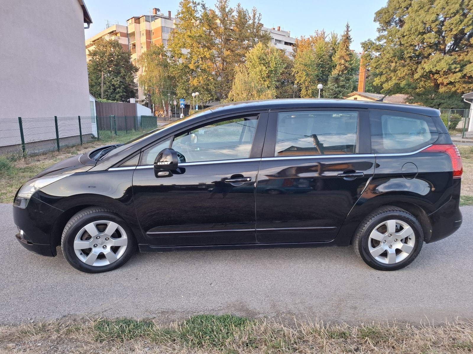 Peugeot 5008 1,6 HDi *AUTOMATIC* 7 Sjedala, fotografija 8