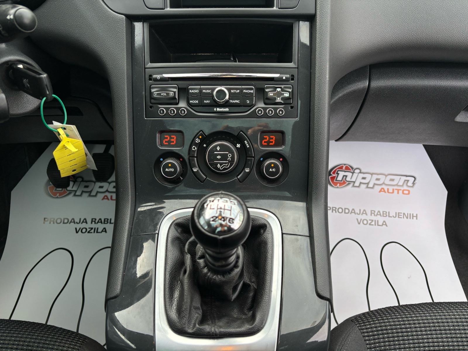 Peugeot 5008 1,6 HDi PANORAMA - NAVI - AUT.DVOZ.KLIMA - ALU, fotografija 15