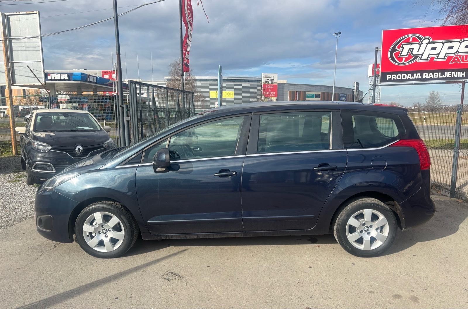 Peugeot 5008 1,6 HDi PANORAMA - NAVI - AUT.DVOZ.KLIMA - ALU, fotografija 3