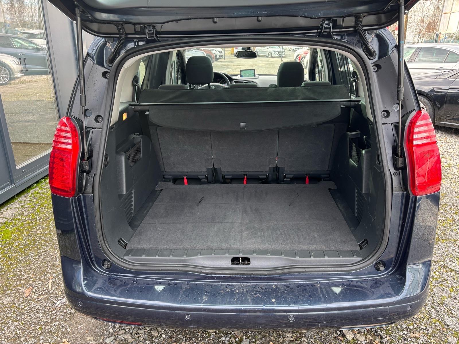 Peugeot 5008 1,6 HDi PANORAMA - NAVI - AUT.DVOZ.KLIMA - ALU, fotografija 20