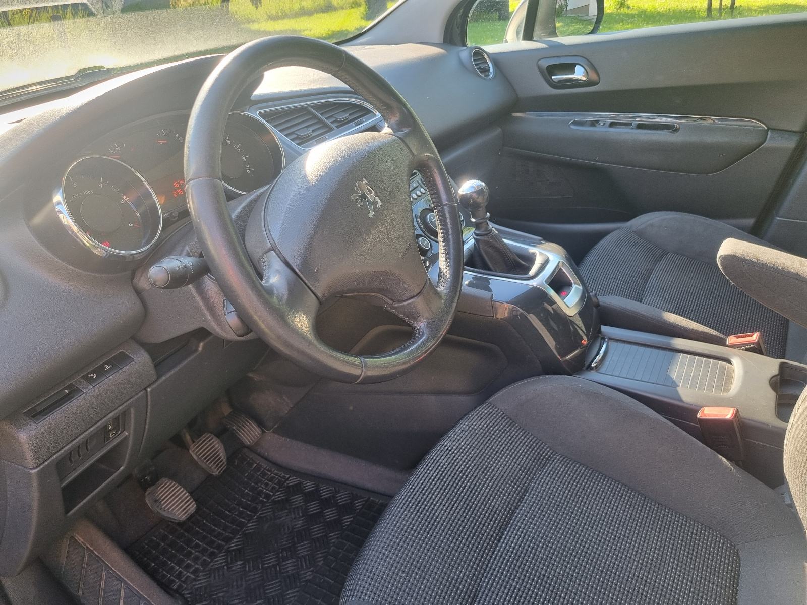 Peugeot 5008 1,6 HDi, 7 sjedala, reg. 06.2027., fotografija 9