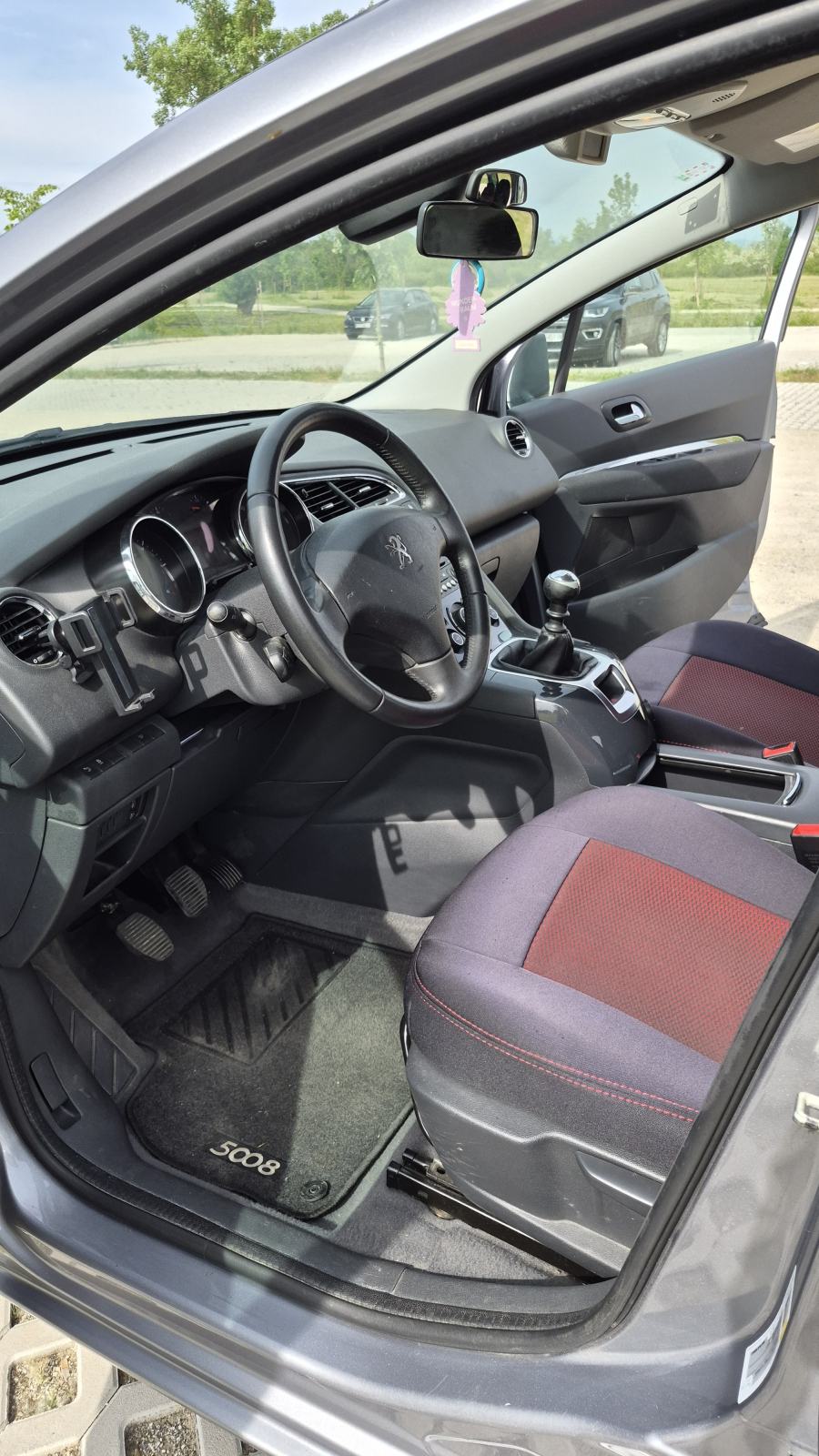Peugeot 5008 1,6 7 sjedala, 2016 godište, prvi vlasnik, fotografija 9