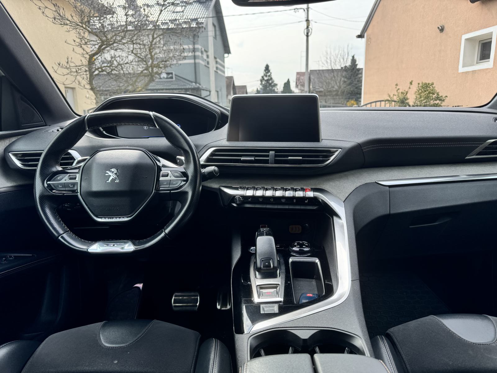 Peugeot 5008 2,0 BlueHDI, 180 KS, ETA 8, 7 Sjedalo, Panorama, 360 Cam, fotografija 2