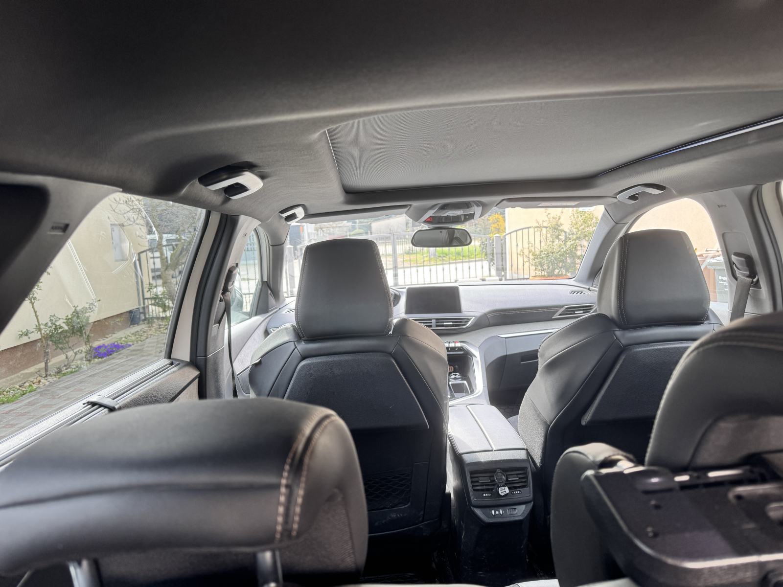 Peugeot 5008 2,0 BlueHDI, 180 KS, ETA 8, 7 Sjedalo, Panorama, 360 Cam, fotografija 9