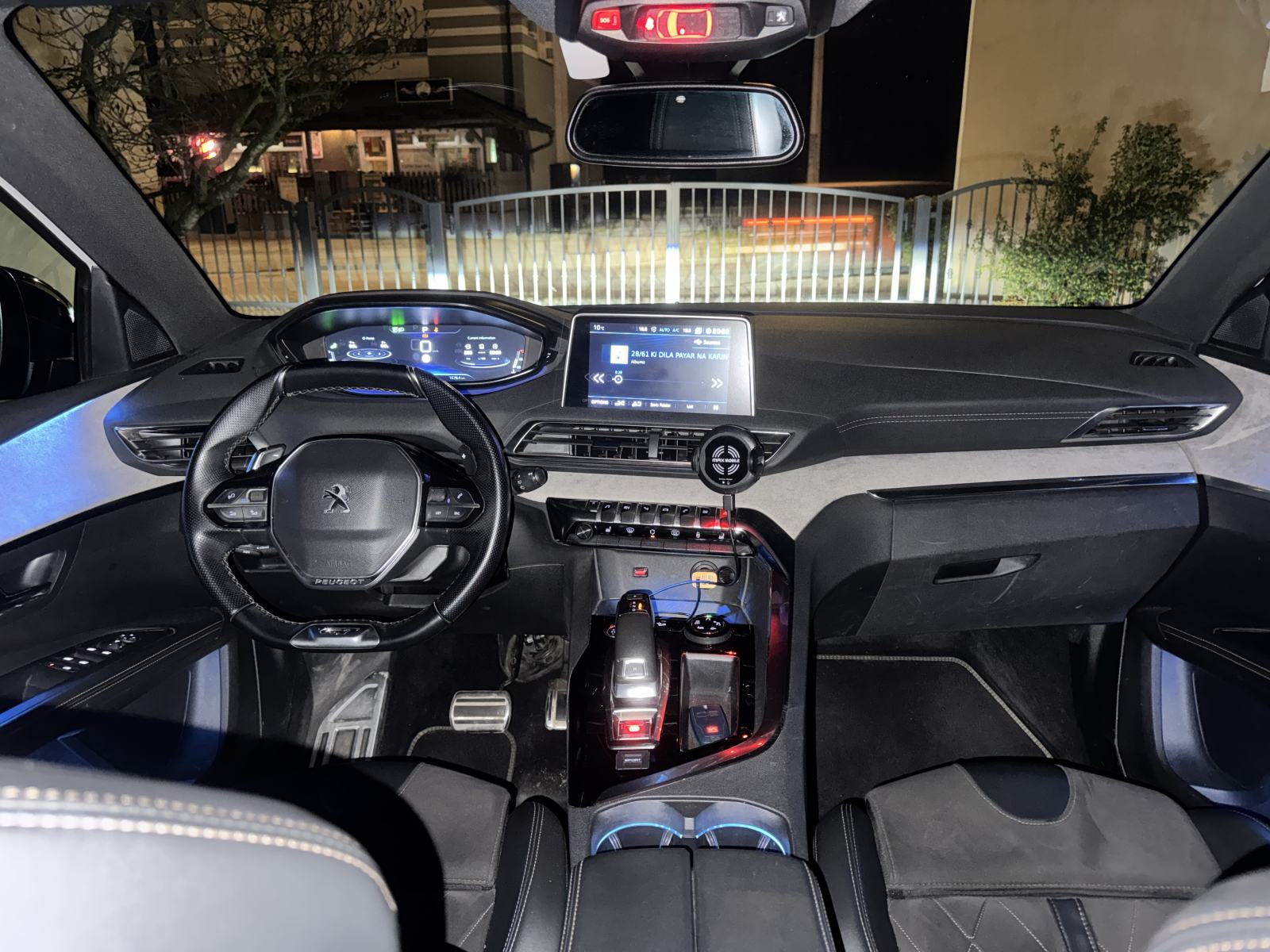 Peugeot 5008 2,0 BlueHDI, 180 KS, ETA 8, 7 Sjedalo, Panorama, 360 Cam, fotografija 15